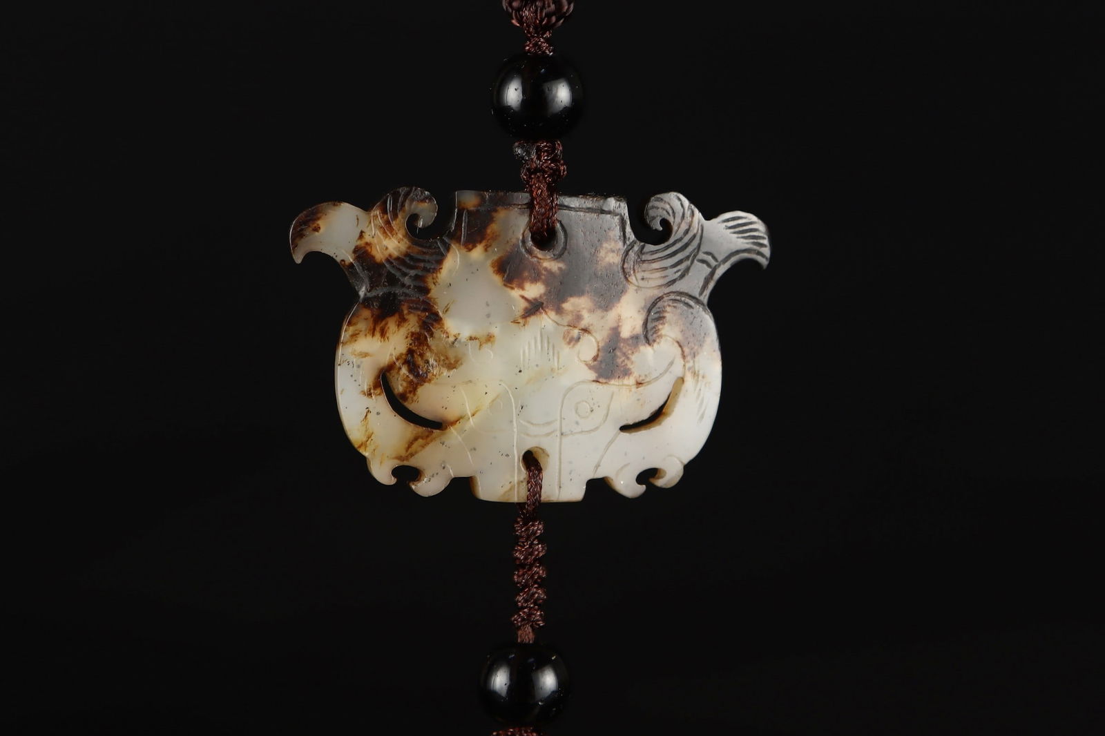 A beautiful Hetian jade pendant - 2