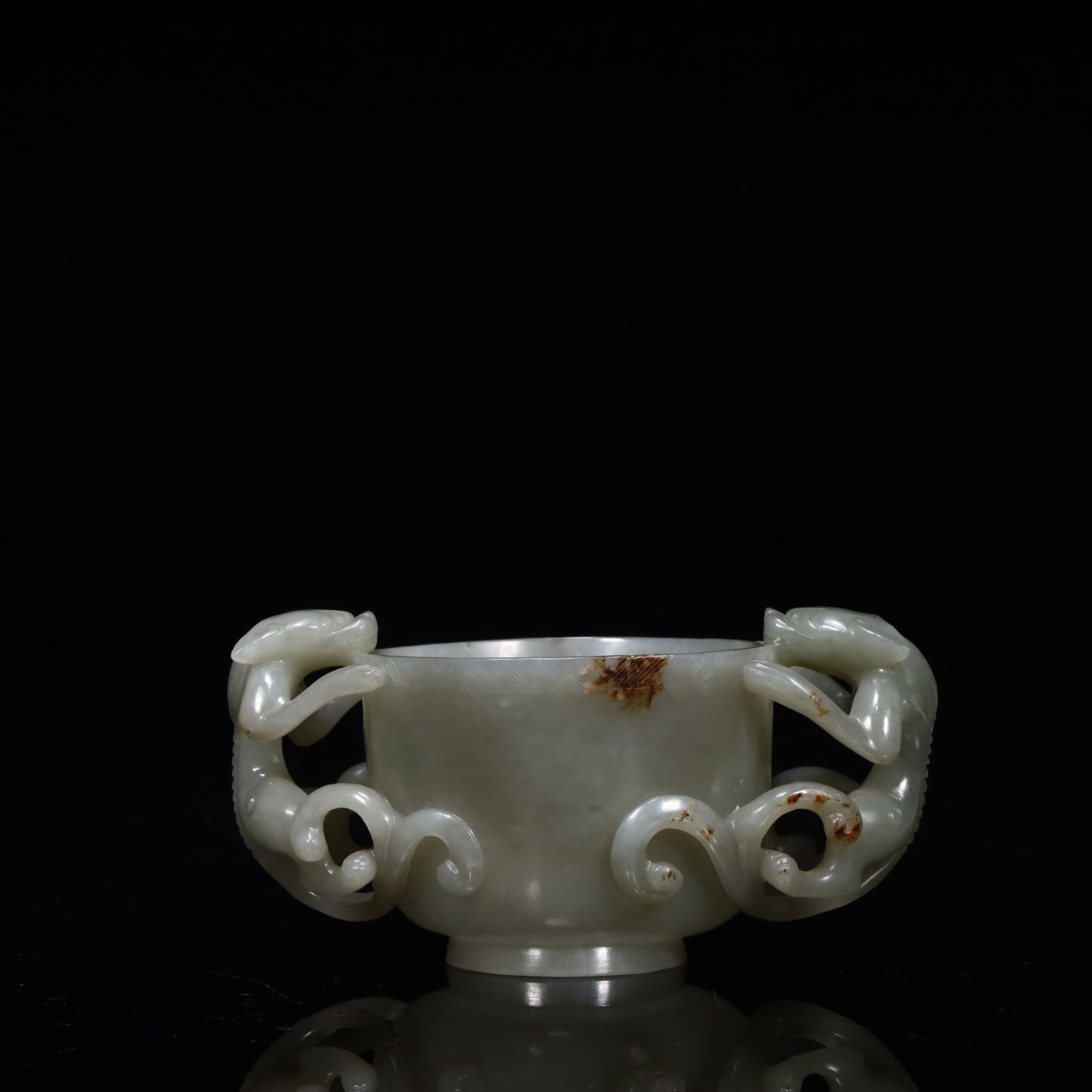 A beautiful Hetian jade green jade dragon ear cup (1 of 8)