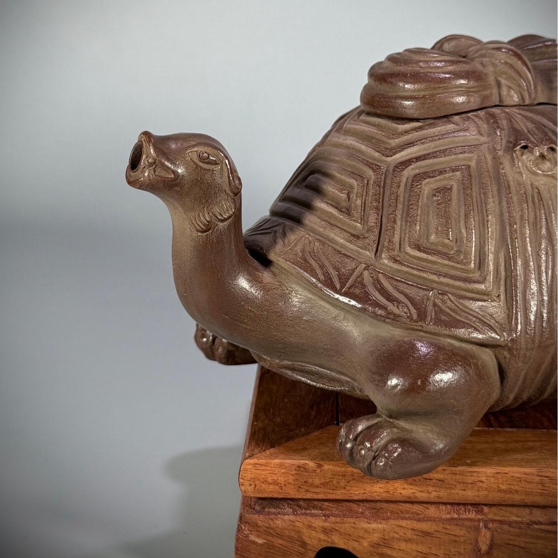 A beautiful Yang Luqian basalt pot - 3