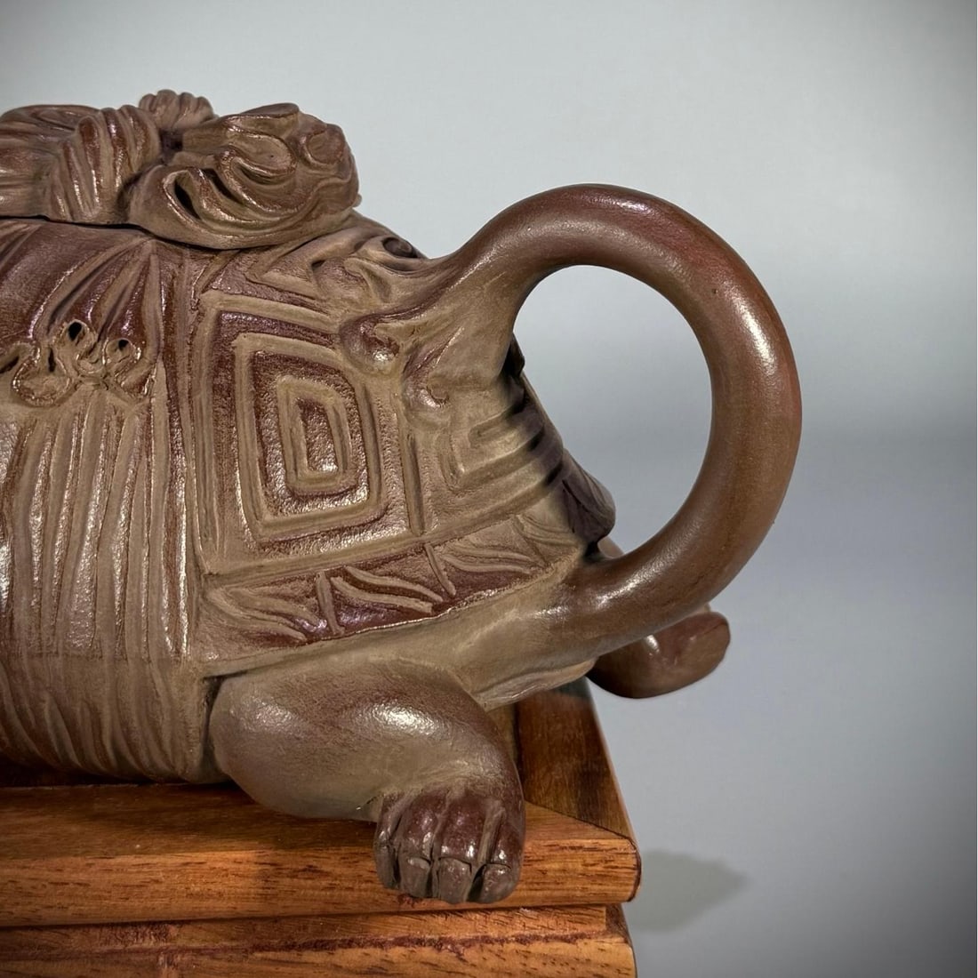 A beautiful Yang Luqian basalt pot - 4