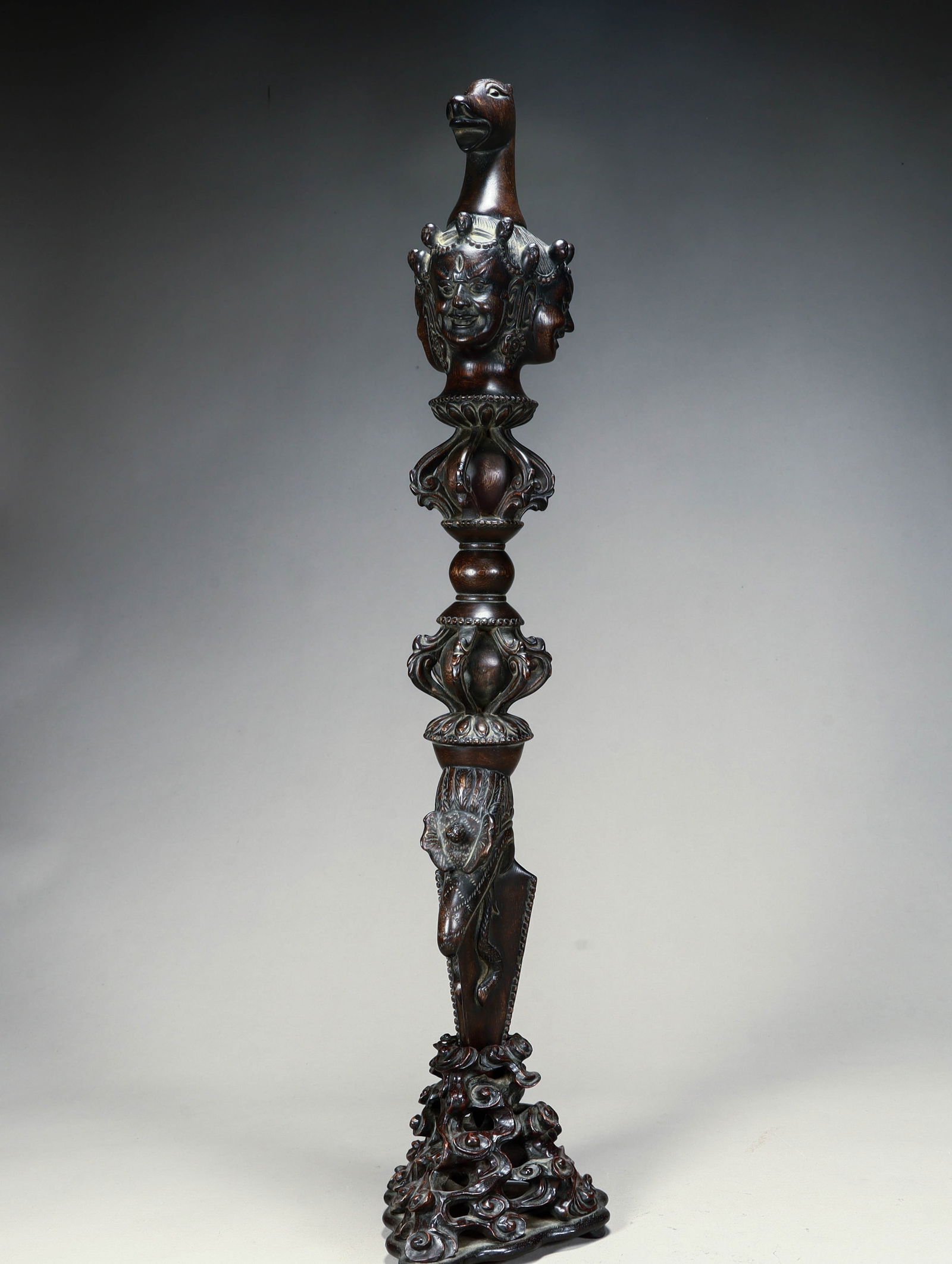 A Buddhist ritual vessel carved from agarwood in the Qing Dynasty: Agarwood carved Buddhist ritual in the Qing Dynasty Size: H:33cm L: 13cm W:13cm W:371.5g (The Dimensions Of All Batches Are Manually Measured.If You Need More Detailed Information,