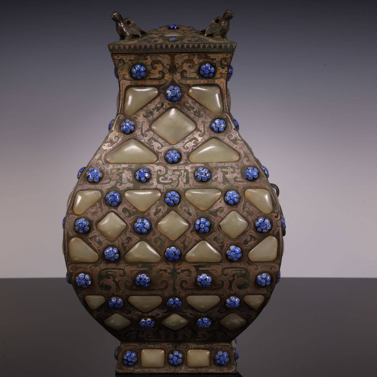 A fine bronze three-legged cauldron stove - 2