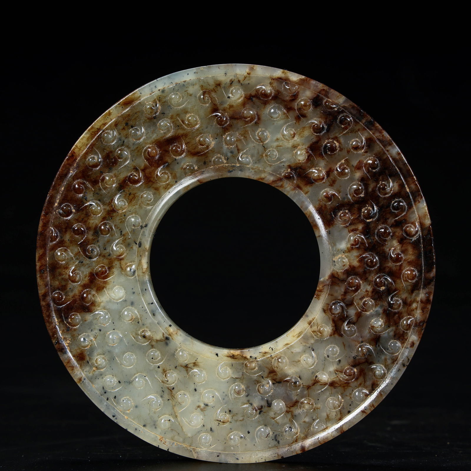A piece of exquisite grain-patterned jade: Exquisite grain jade Size: L: 9cm W:9cm W:60g (The Dimensions Of All Batches Are Manually Measured.If You Need More Detailed Information, Please Contact Our Customer Service Before