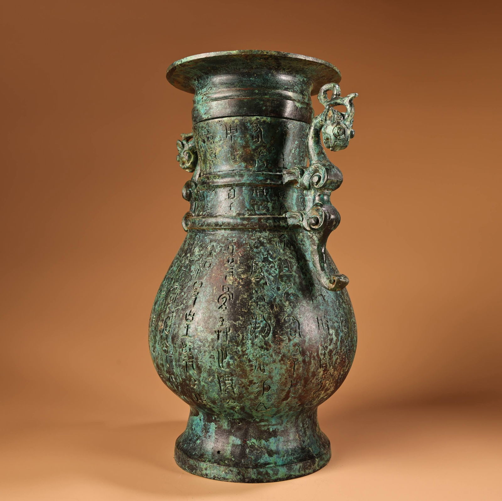 A fine bronze saxifrage vase - 2