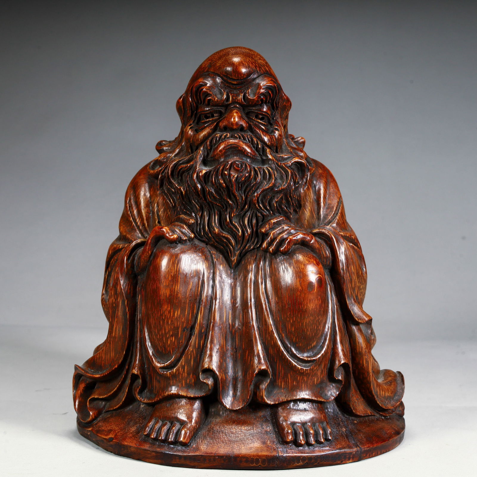 A fine bamboo carved figure ornament of the Qing Dynasty: Qing Dynasty fine bamboo carving figure ornaments Size: H:19cm L: 16.5cm W:15.5cm W:811g (The Dimensions Of All Batches Are Manually Measured.If You Need More Detailed Information, Please Contact Our