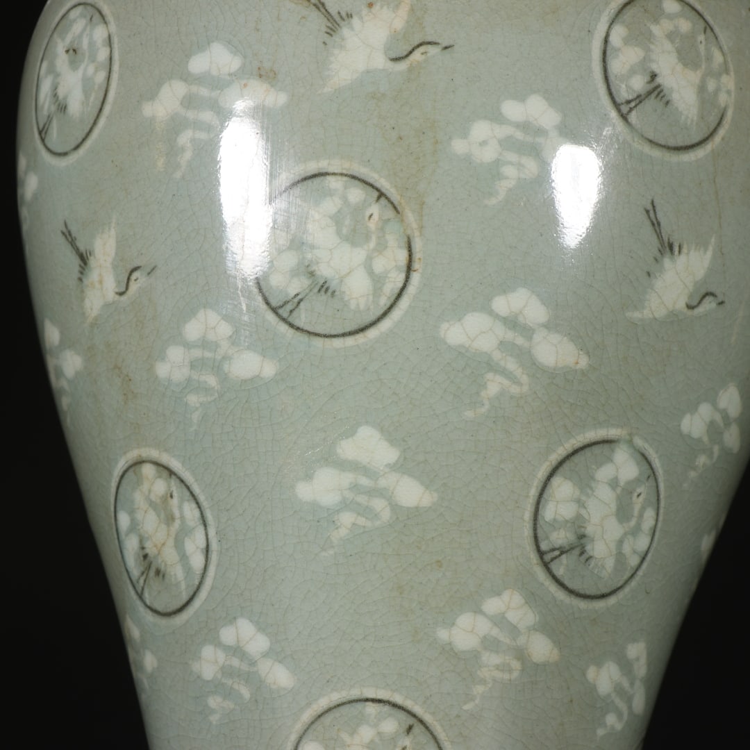 A beautiful porcelain flying crane auspicious cloud pattern appreciation vase - 5
