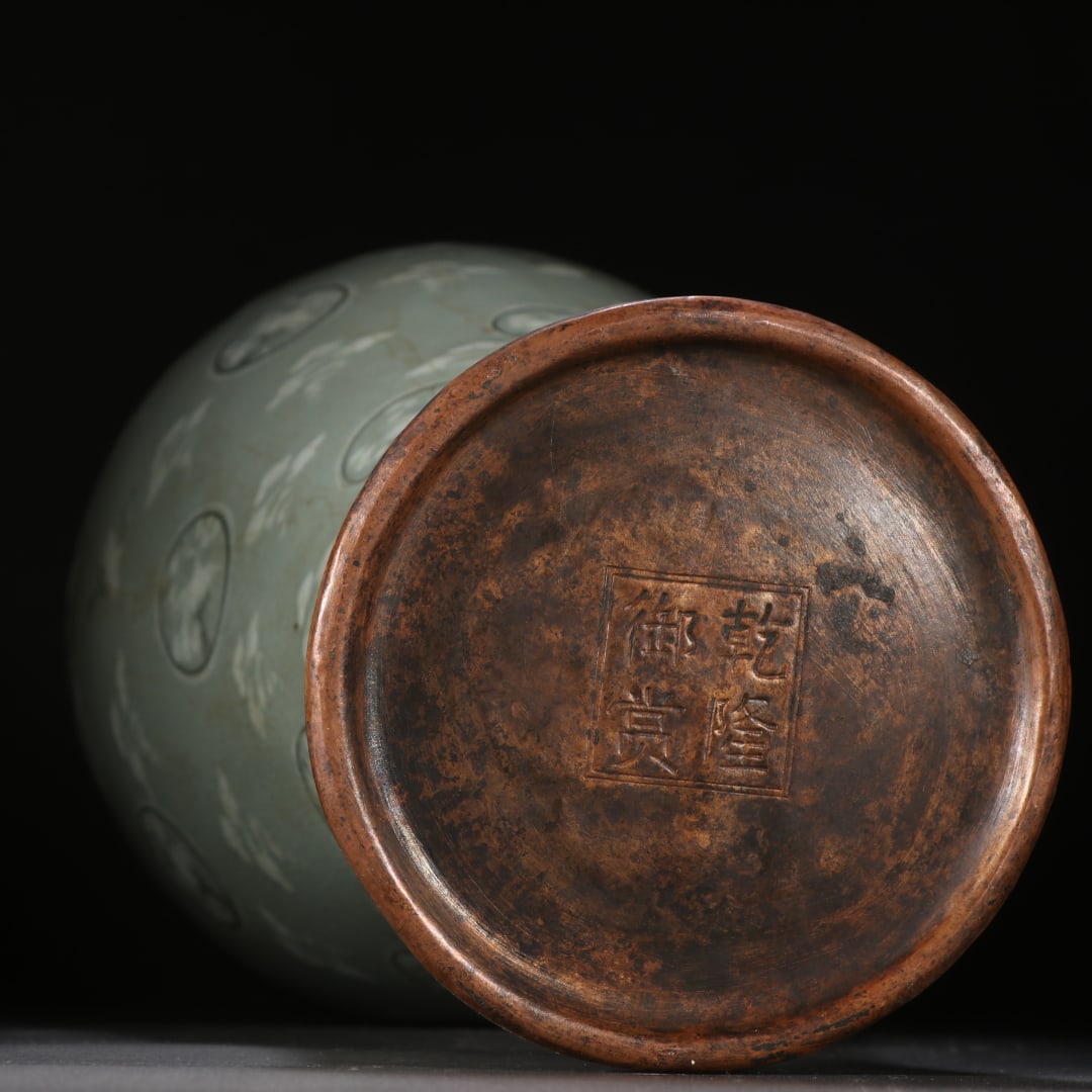 A beautiful porcelain flying crane auspicious cloud pattern appreciation vase - 9