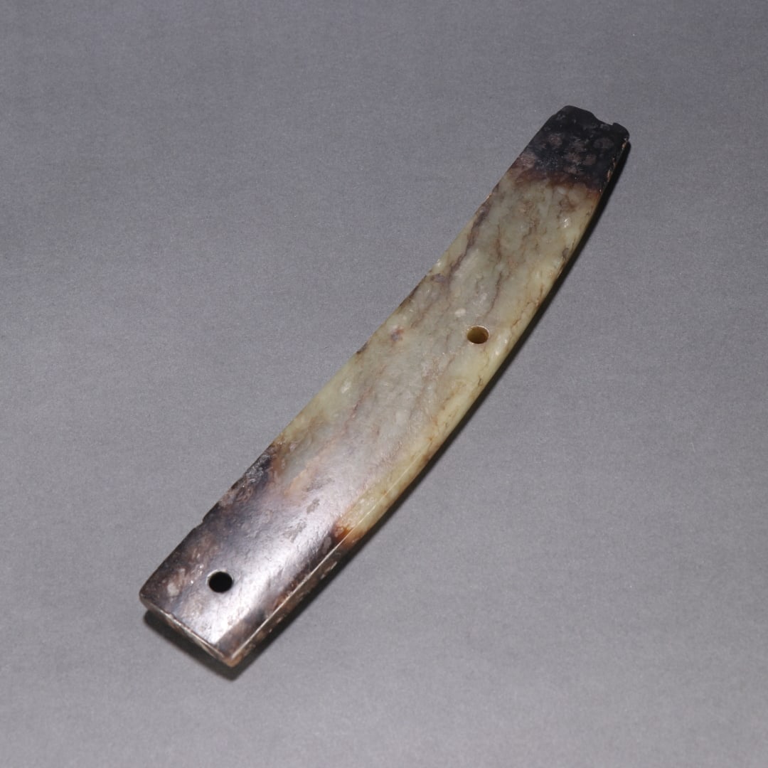 A piece of Qijia culture: The second hole of the Qi family culture size:L:21.5cmW:3.4cmW:185.9g (The Dimensions Of All Batches Are Manually Measured.If You Need More Detailed Information, Please Contact Our