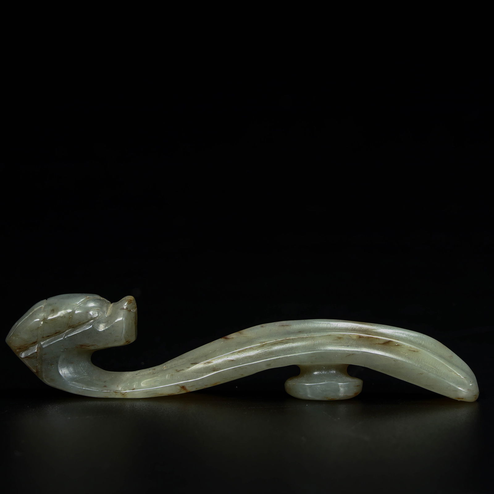 A beautiful jade dragon head with a hook - 2