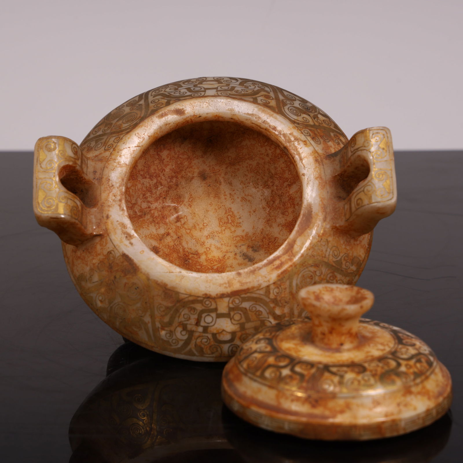 A beautiful amphora jade pot - 3