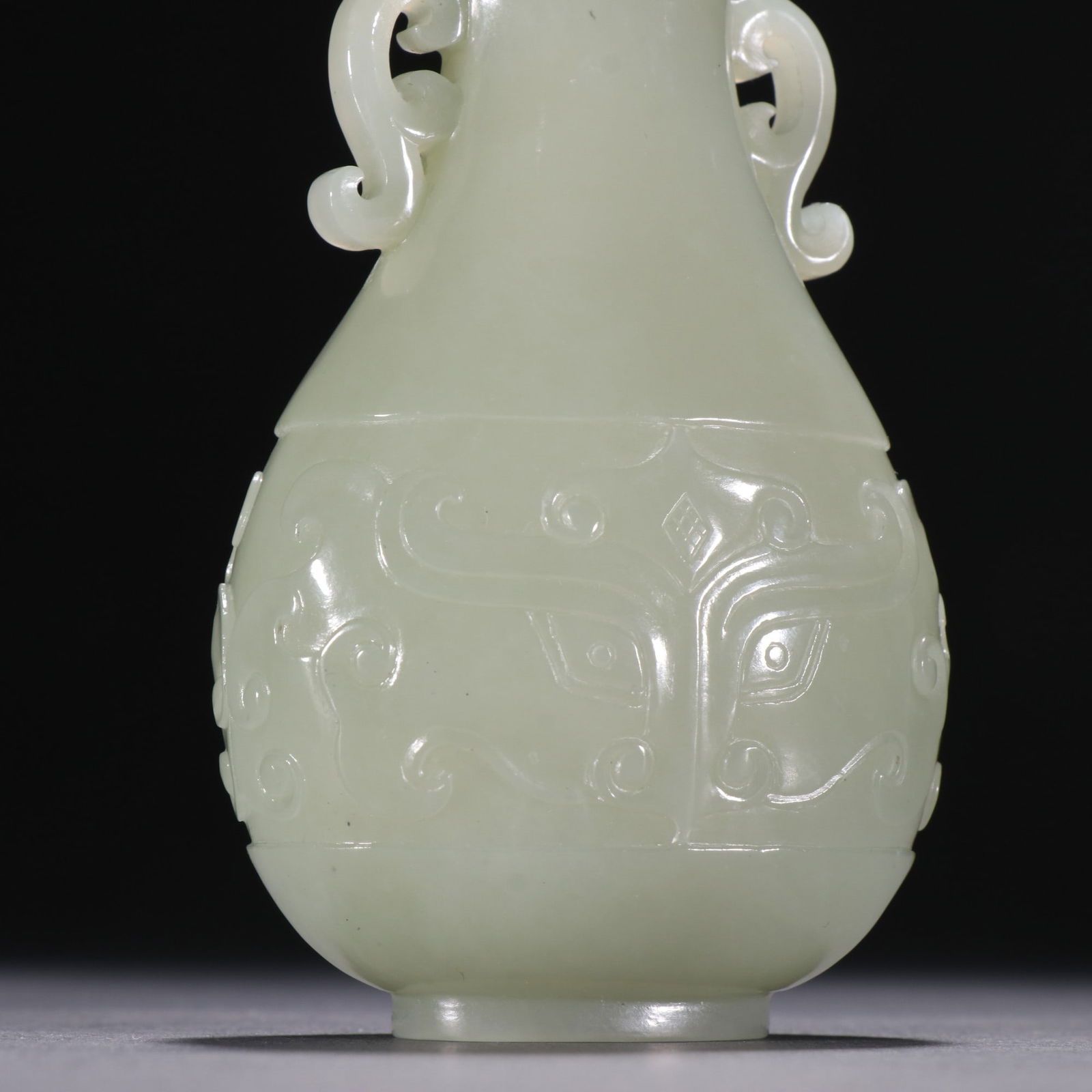A Qing Dynasty Hetian jade gluttonous pattern lid bottle - 6