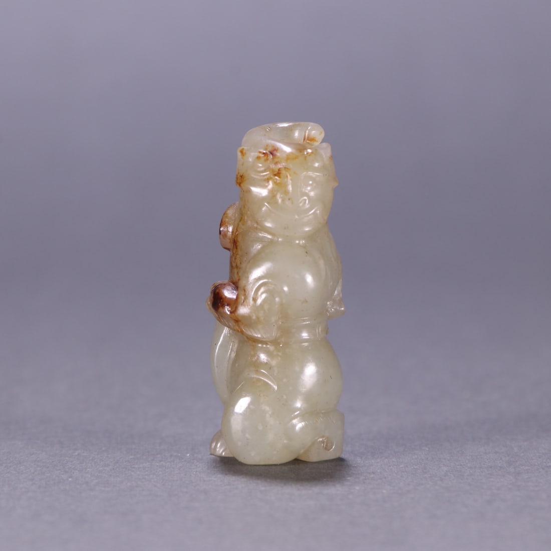 A piece of exquisite Hetian jade Fang Xiang: Exquisite Hetian jade square Xiang clan Size:H:4.5cm W:1.7cm W:21.5g (The Dimensions Of All Batches Are Manually Measured.If You Need More Detailed Information, Please Contact Our