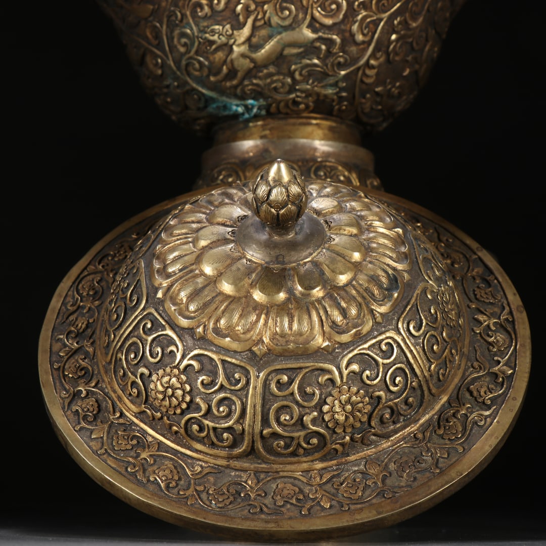 A copper-gilt donor from the Qing Dynasty - 4