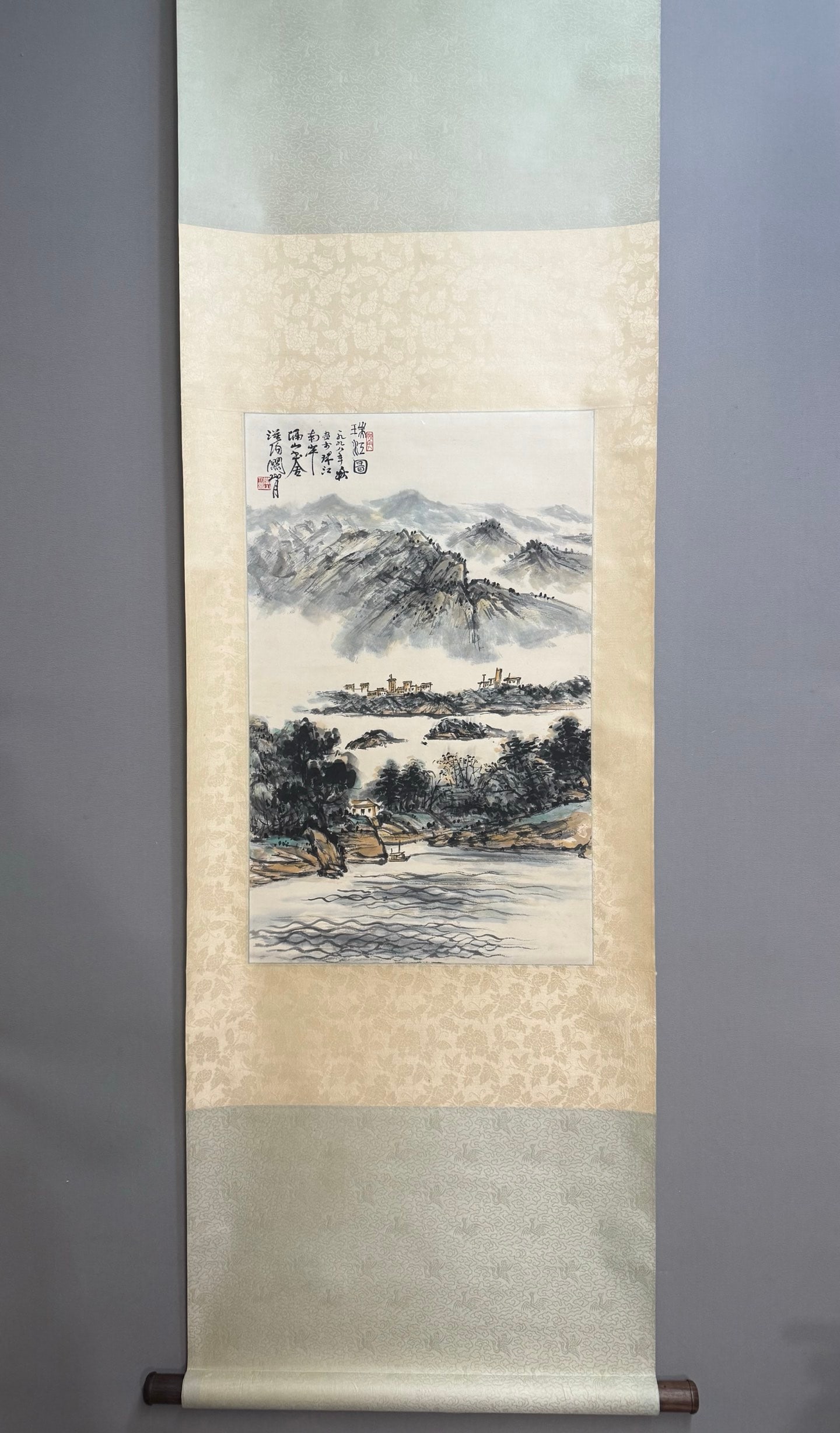 A picture of the Ruijiang River of Guan Shanyue: Guan Shanyue's Ruijiang map Size:68x43cm (The Dimensions Of All Batches Are Manually Measured.If You Need More Detailed Information, Please Contact Our Customer Service Before