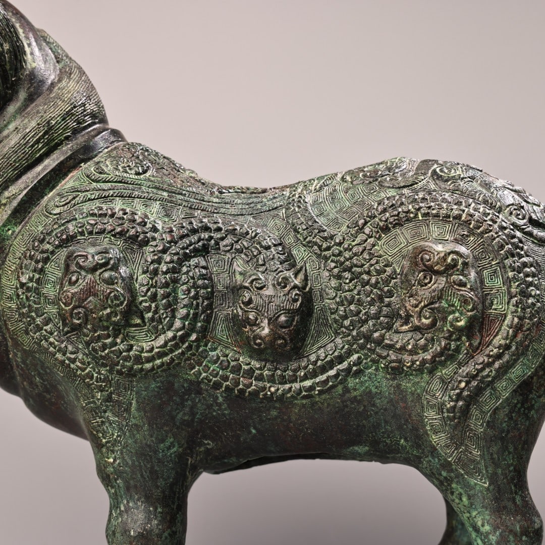 A fine bronze sheep with inscriptions - 6