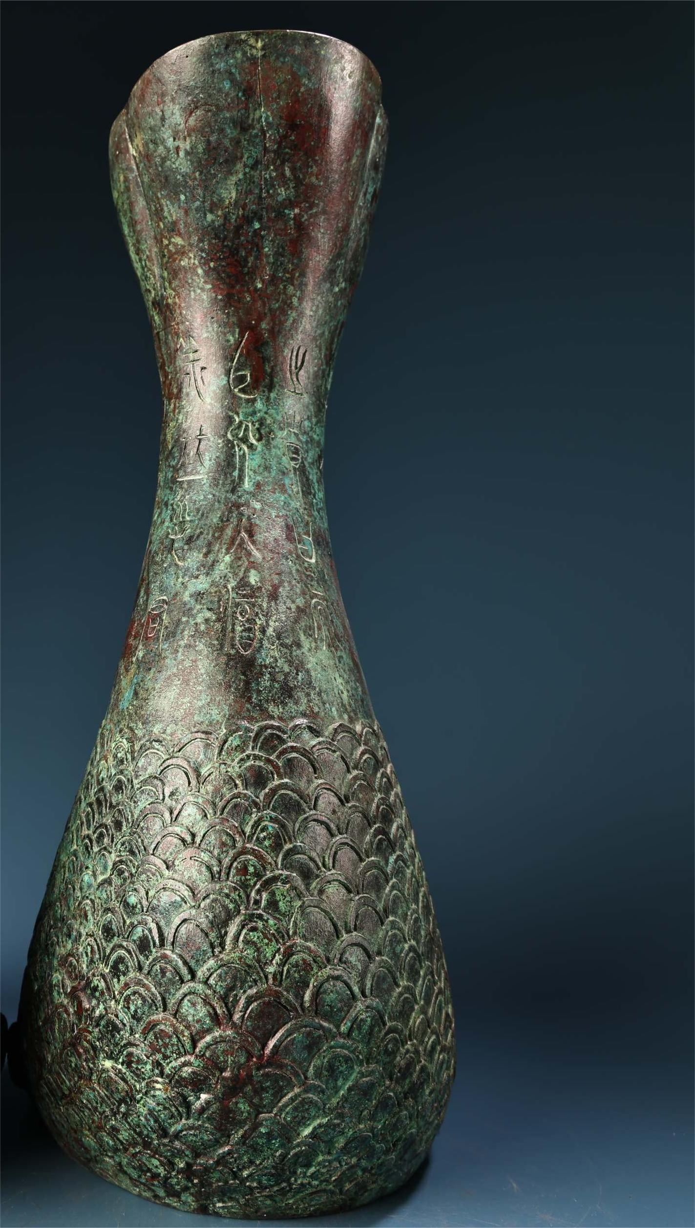 A fine bronze fish bottle - 3