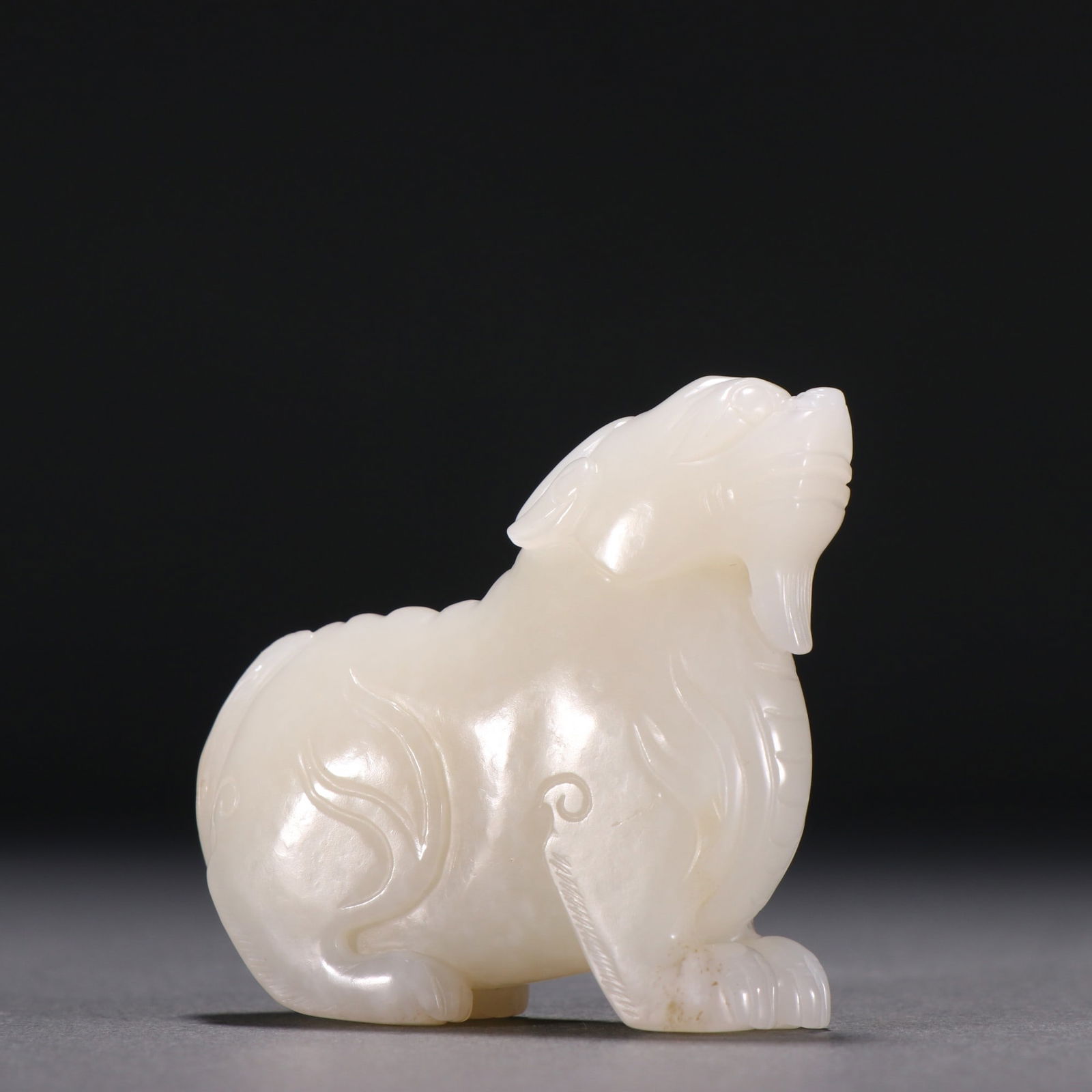 A beautiful Hetian jade beast carving - 4
