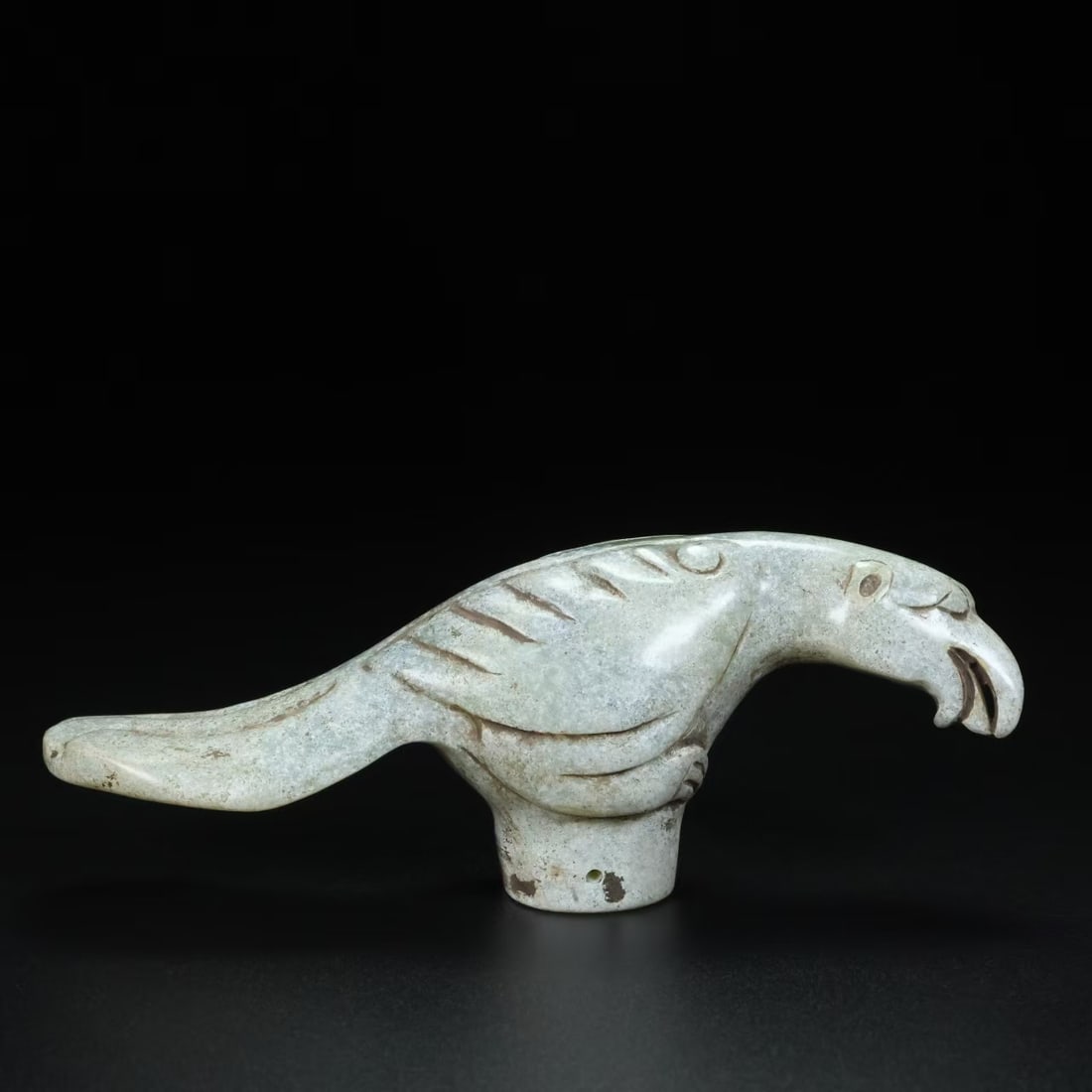 A beautiful Hetian jade bird staff: Exquisite Hetian jade bird staff Size:L:14.5cm W:4cm H:5.5cm W:220g (The Dimensions Of All Batches Are Manually Measured.If You Need More Detailed Information, Please Contact Our