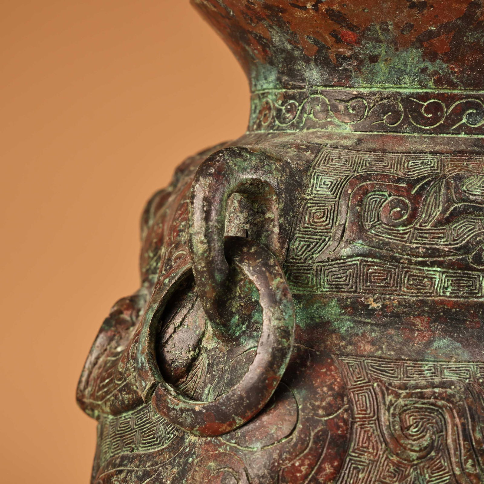 A fine bronze beast-shaped jar - 11