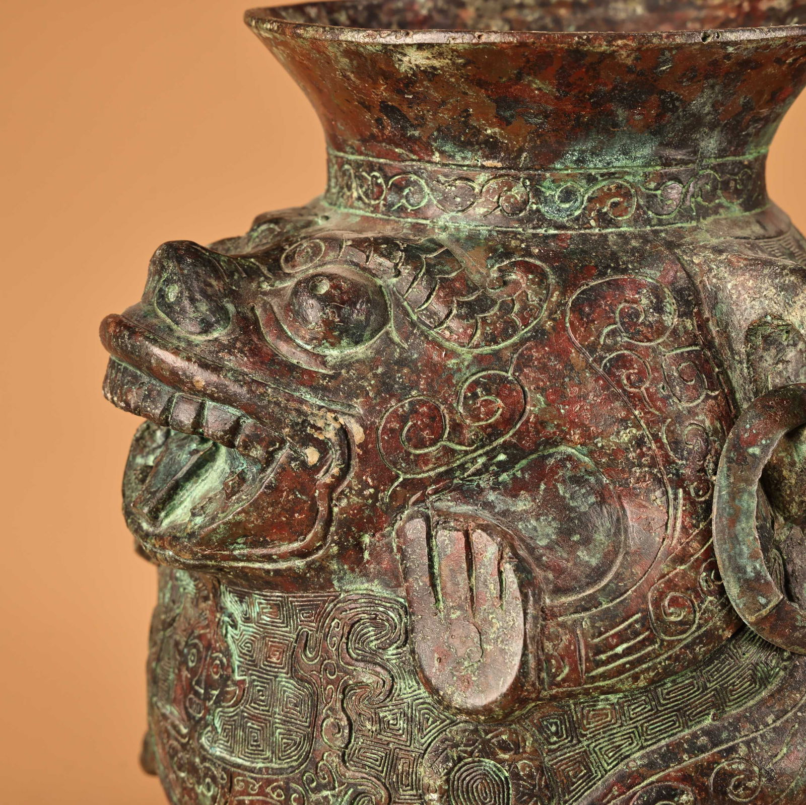 A fine bronze beast-shaped jar - 6