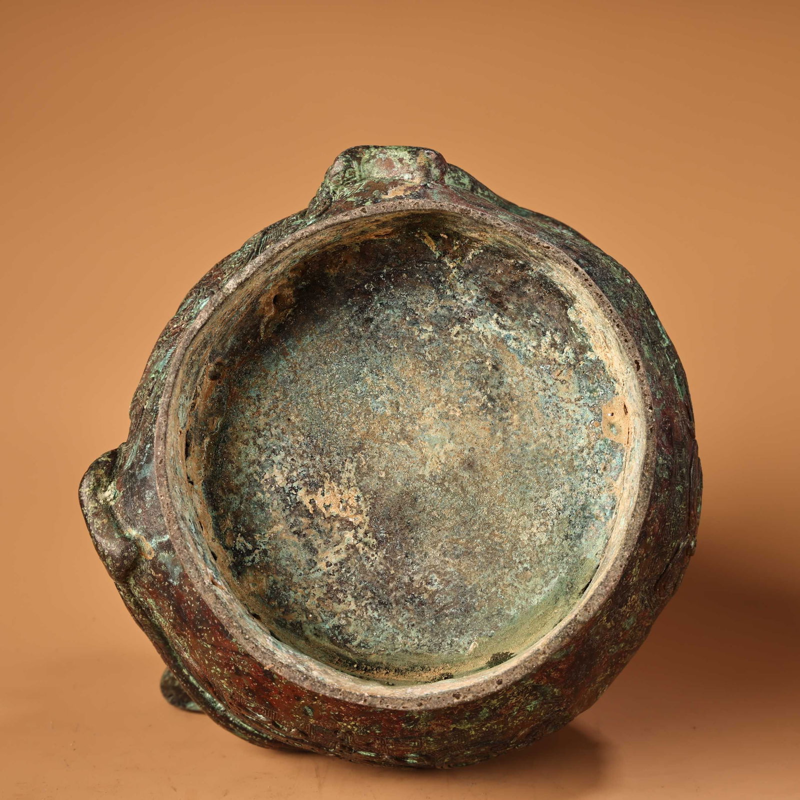 A fine bronze beast-shaped jar - 9