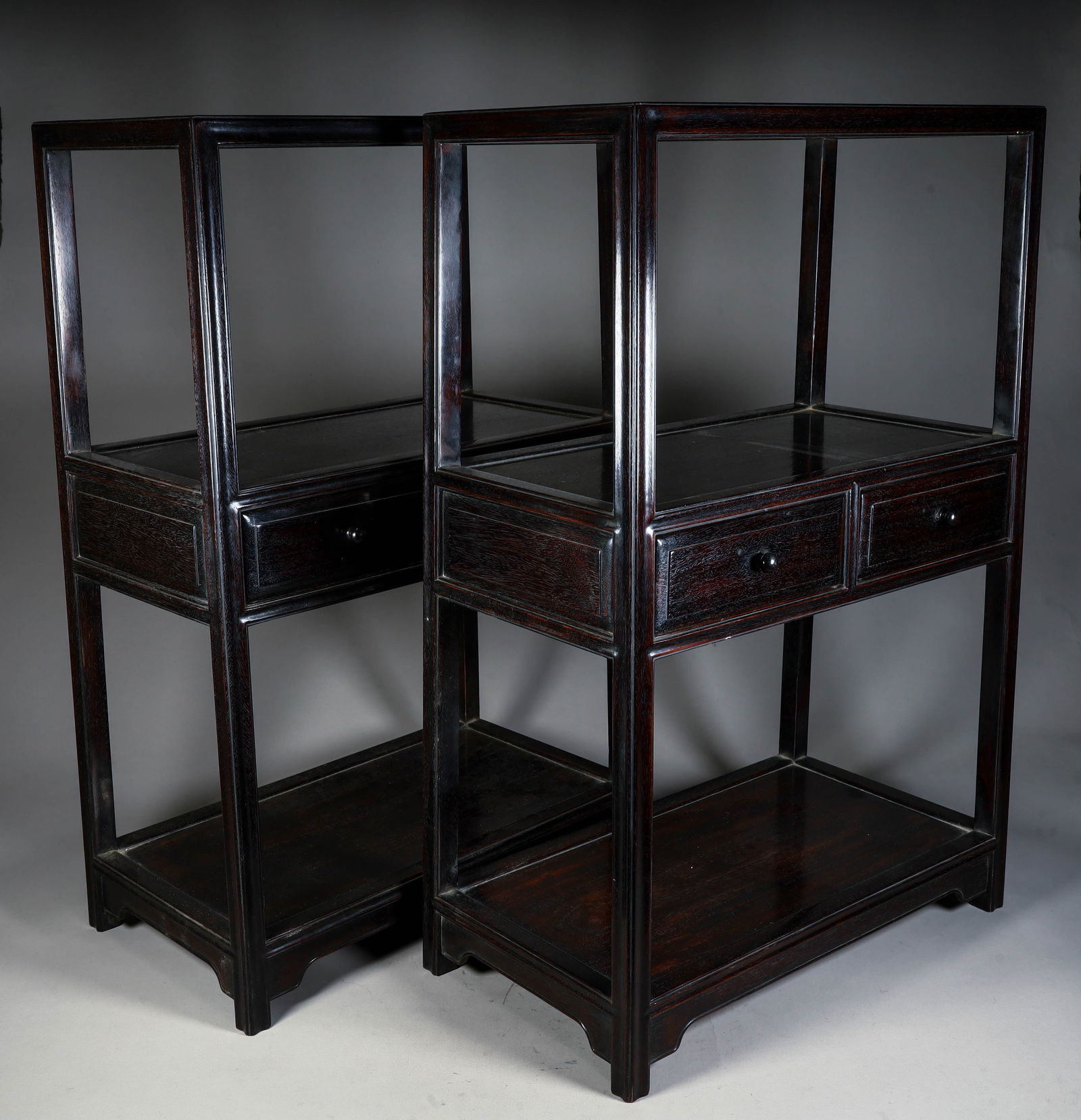 A beautiful mahogany with drawers multi-level furnishing rack several cases (1 of 9)