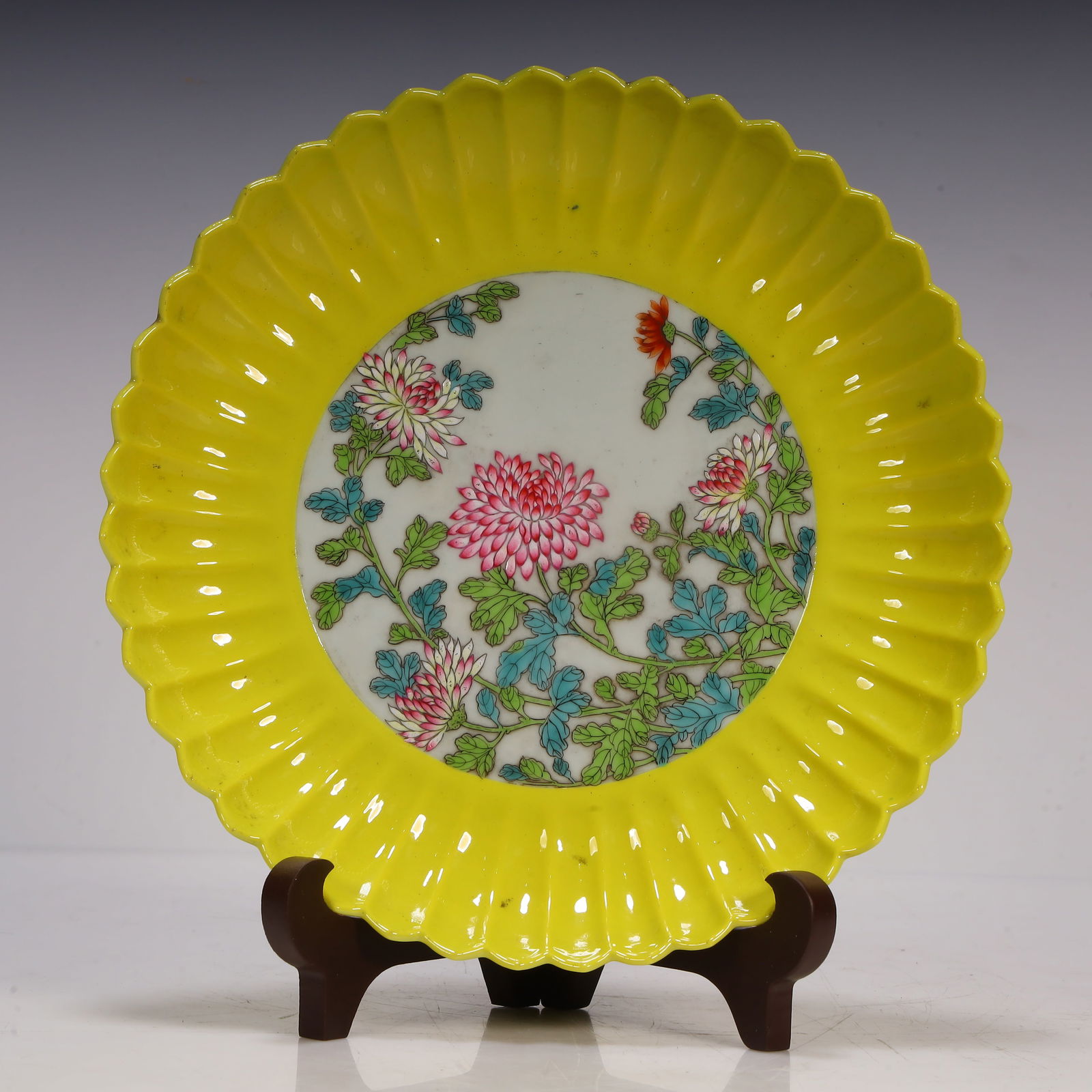 A fine lemon yellow glazed pastel blue melon prismal plate (1 of 6)
