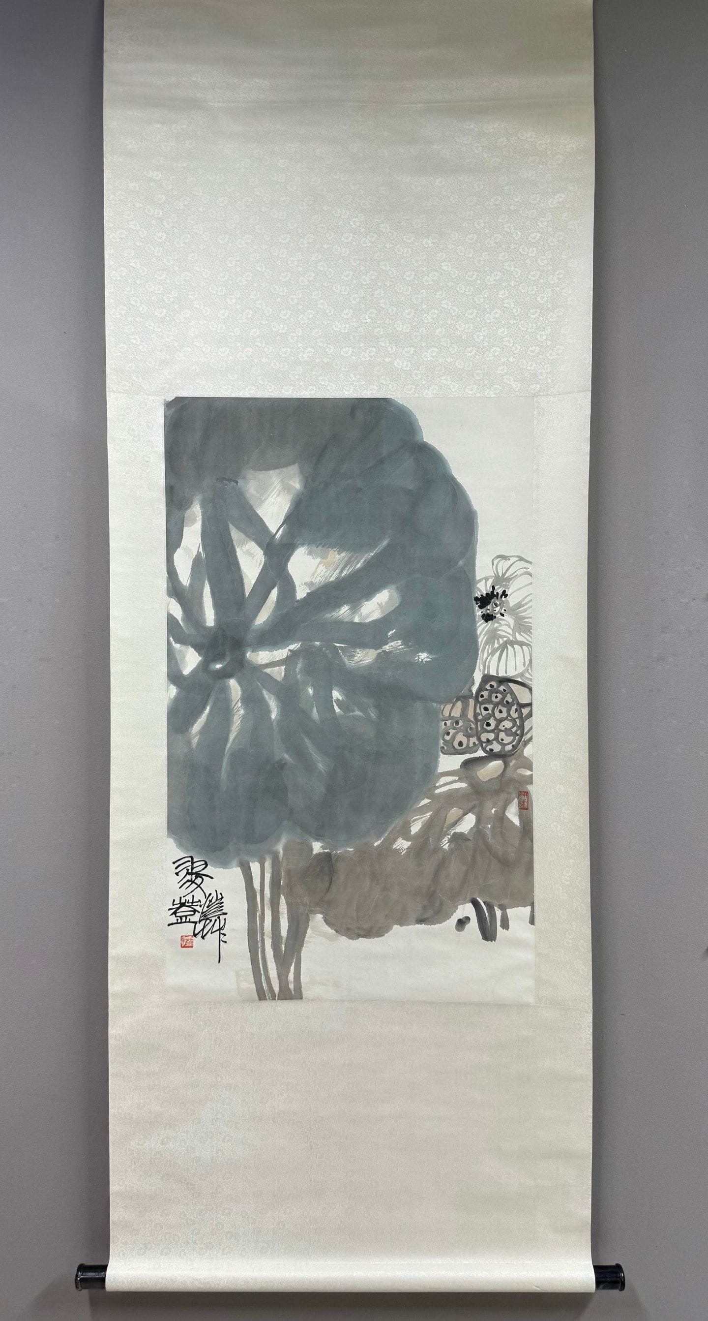 A painting of Pan Gongkai's calligraphy: Pan Gongkai's calligraphy and painting Size:94x57cm (The Dimensions Of All Batches Are Manually Measured.If You Need More Detailed Information, Please Contact Our Customer Service