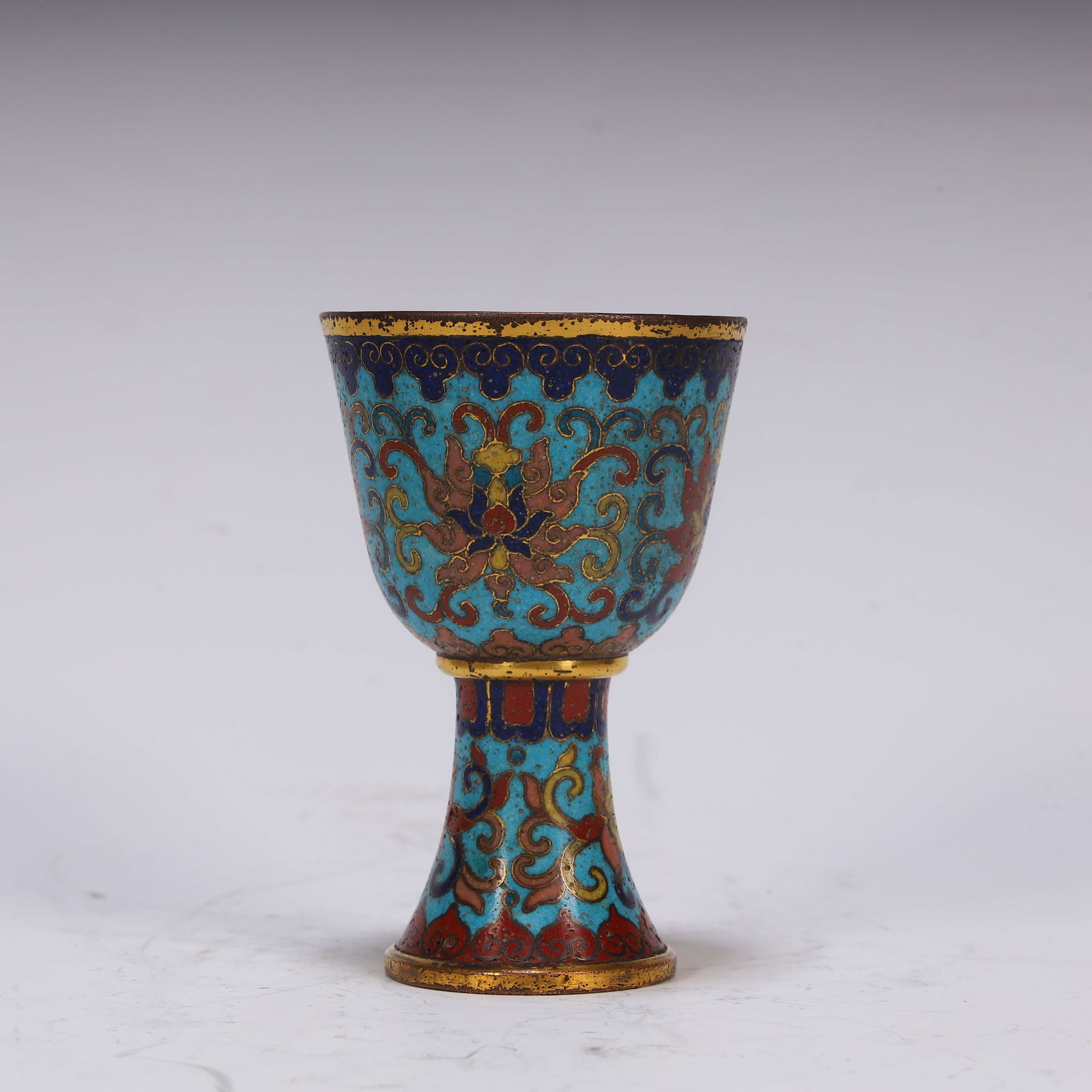 A cloisonné wine glass from the Qing Dynasty: Cloisonné wine glass from the Qing Dynasty SIZE:L: :5cm W::5cmH::9cm W::127g (The Dimensions Of All Batches Are Manually Measured.If You Need More Detailed Information, Please Contact Our Customer Se