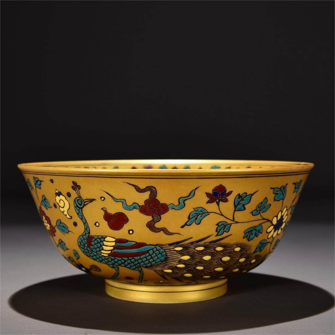 A colorful peacock pattern bowl on a gold background made in the Chenghua period of the Ming Dynasty: The Ming Dynasty Chenghua year made a golden ground colorful peacock pattern bowl Size:H:9cm W:20cm (The Dimensions Of All Batches Are Manually Measured.If You Need More Detailed