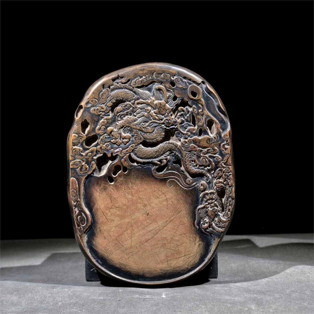 A red silk inkstone by Li Hongzhang (1 of 9)