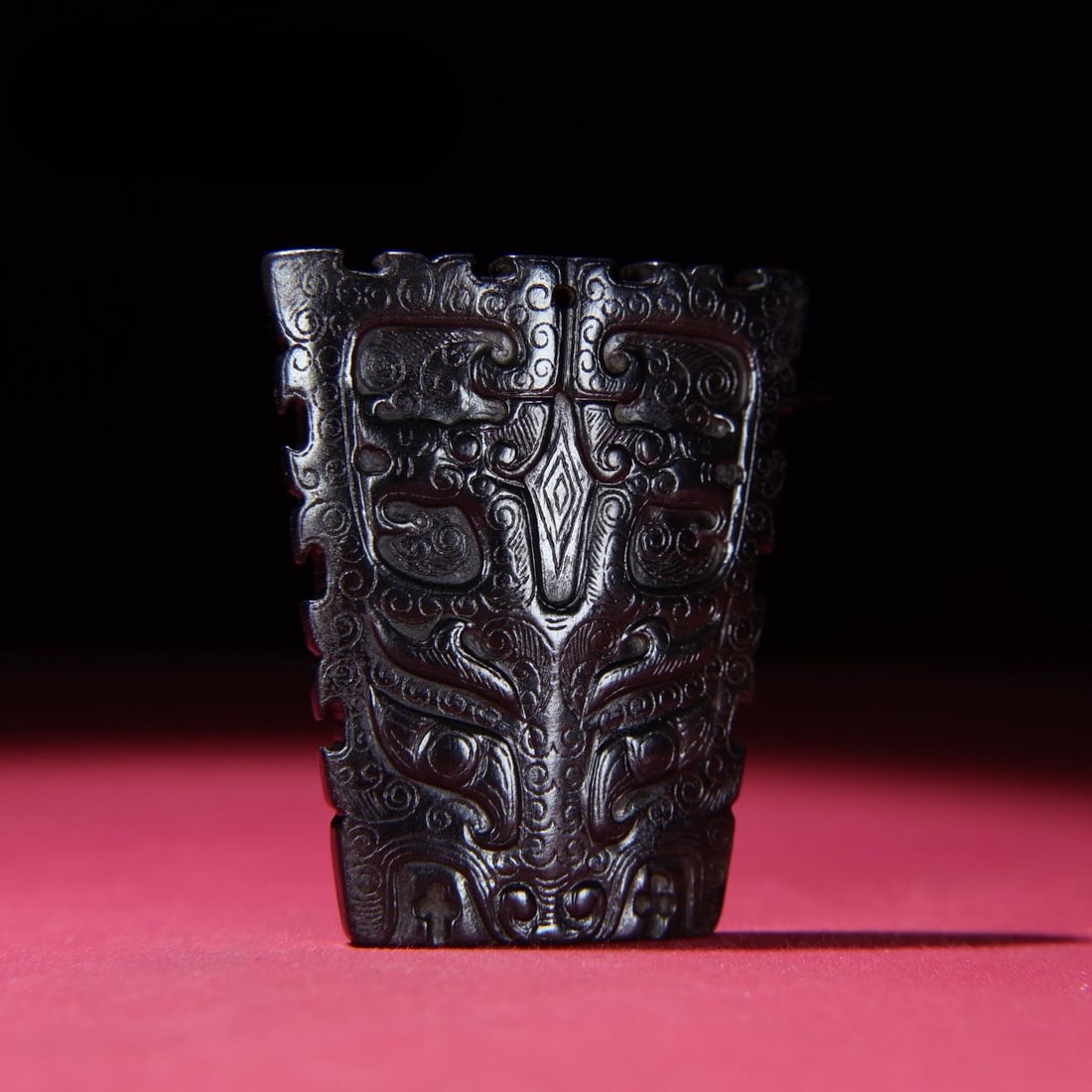 A beautiful Hetian jade full of mercury gluttonous face card: Exquisite Hetian jade full of mercury gluttonous face card Size:64x76x11mm W:101g (The Dimensions Of All Batches Are Manually Measured.If You Need More Detailed Information, Please