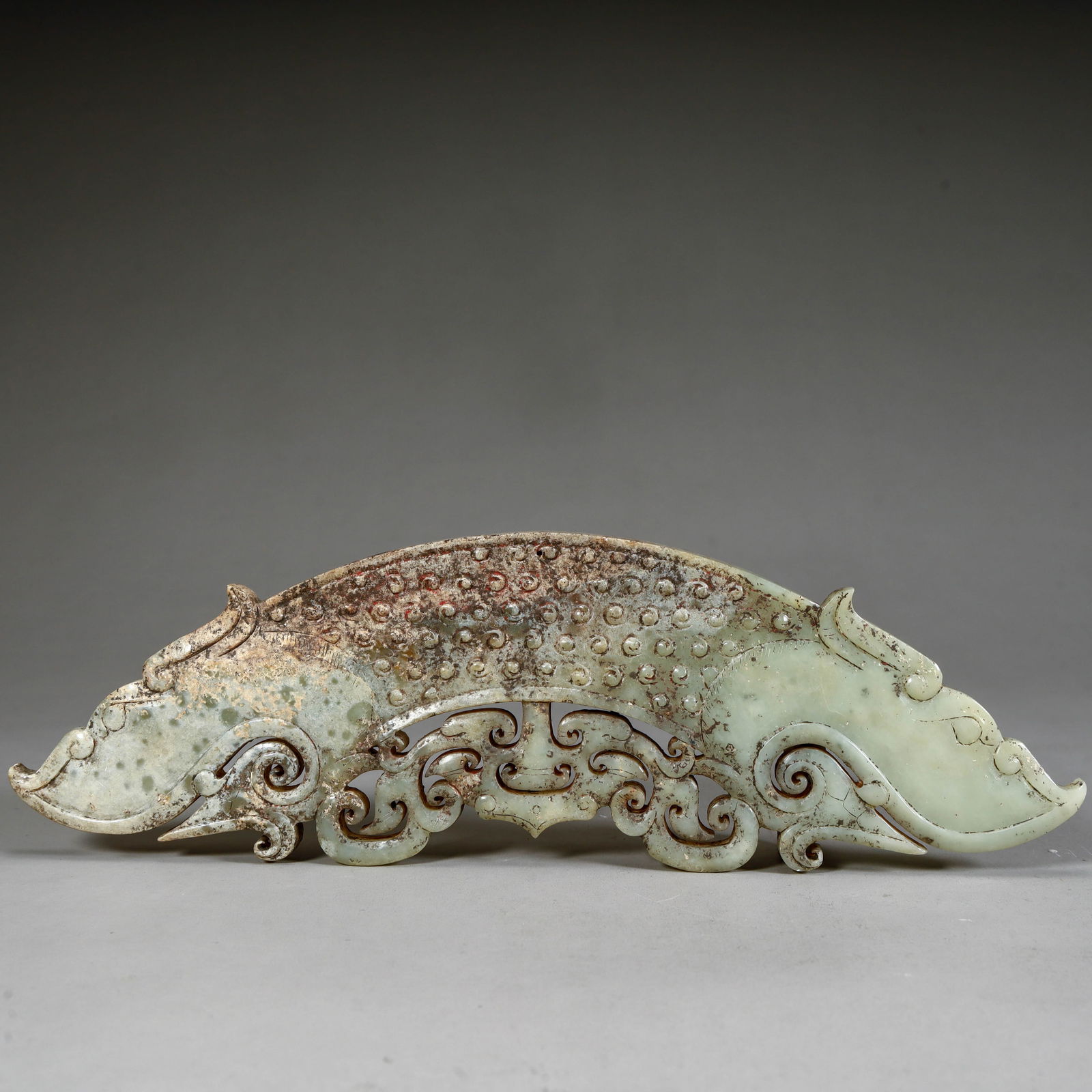 A jade dragon pattern jade huangwu of the Qing Dynasty: The jade dragon pattern of the Qing Dynasty jade huangwu Size: L: 22.5cm W:7cm W:170g (The Dimensions Of All Batches Are Manually Measured.If You Need More Detailed Information,