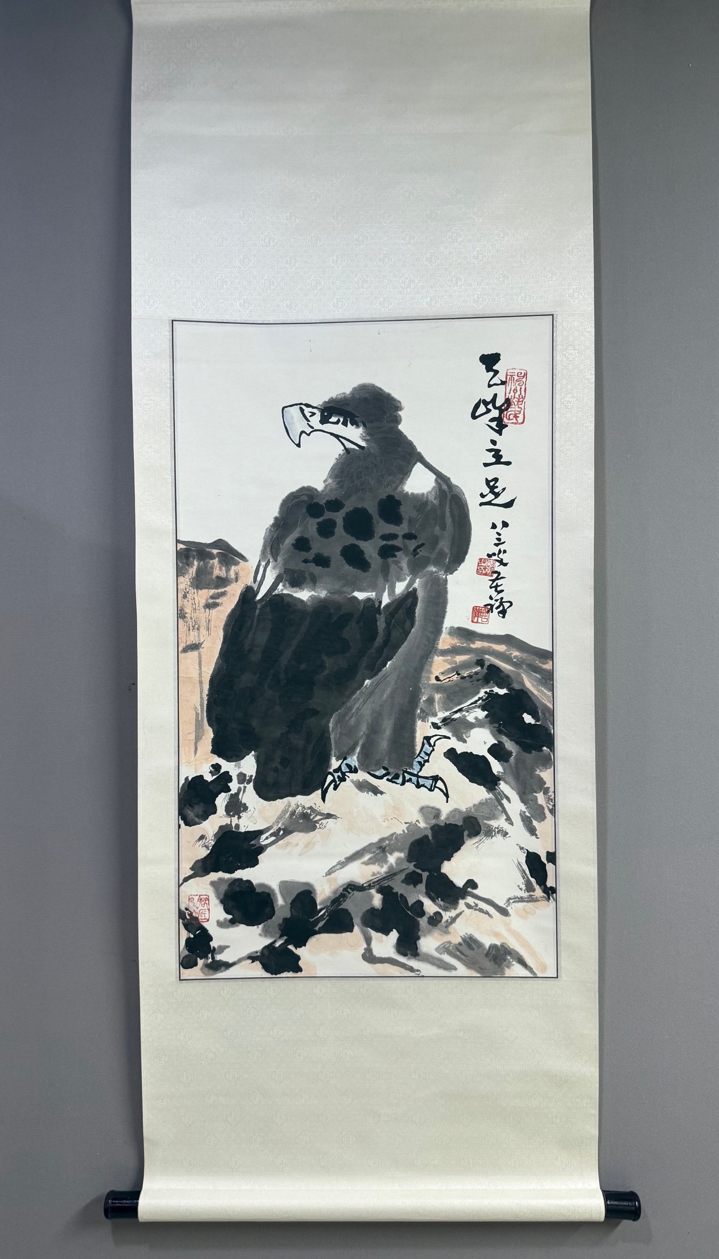 A picture of Li Kuchan's eagle (1 of 7)