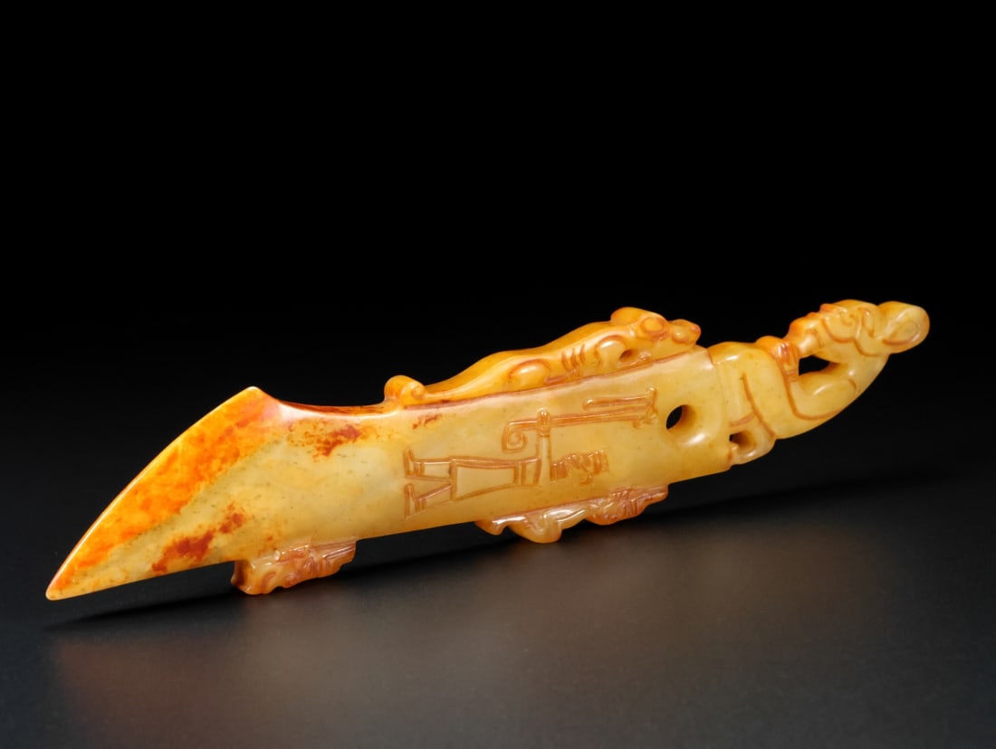 A fine Hetian jade axe - 3