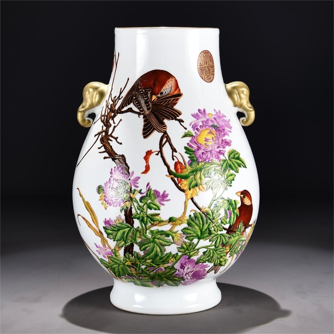 A gilded gold statue of enamel flowers and birds made in the Yongzheng era of the Qing Dynasty: Qing Dynasty Yongzheng year system enamel flower and bird gilt statue Size:H:41cm W:25cm (The Dimensions Of All Batches Are Manually Measured.If You Need More Detailed Information,