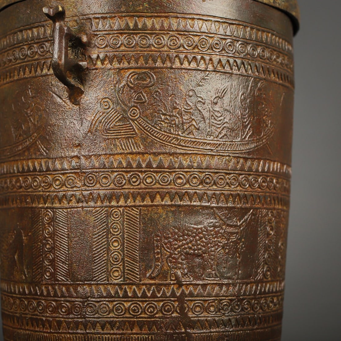 A fine Western Zhou bronze five cattle barn - 6