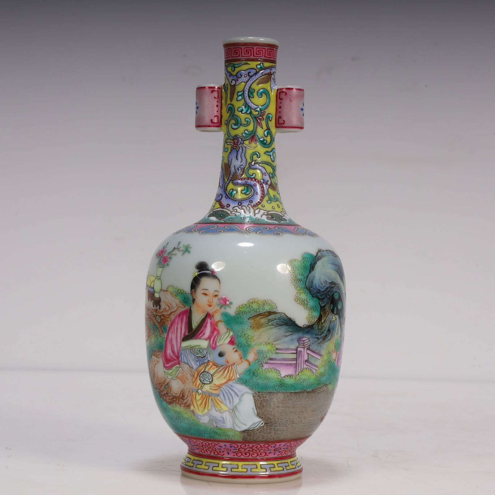 An enamel figure bottle from the Qing Dynasty (1 of 6)