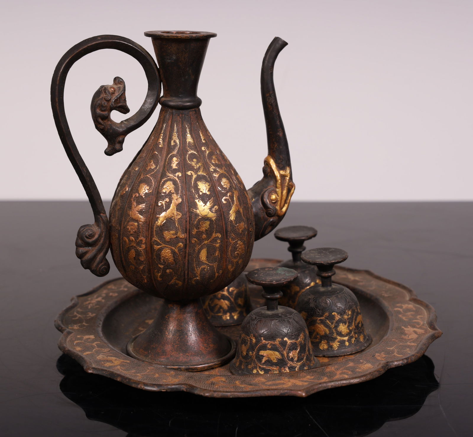 A set of Tang Dynasty wine pots (1 of 9)