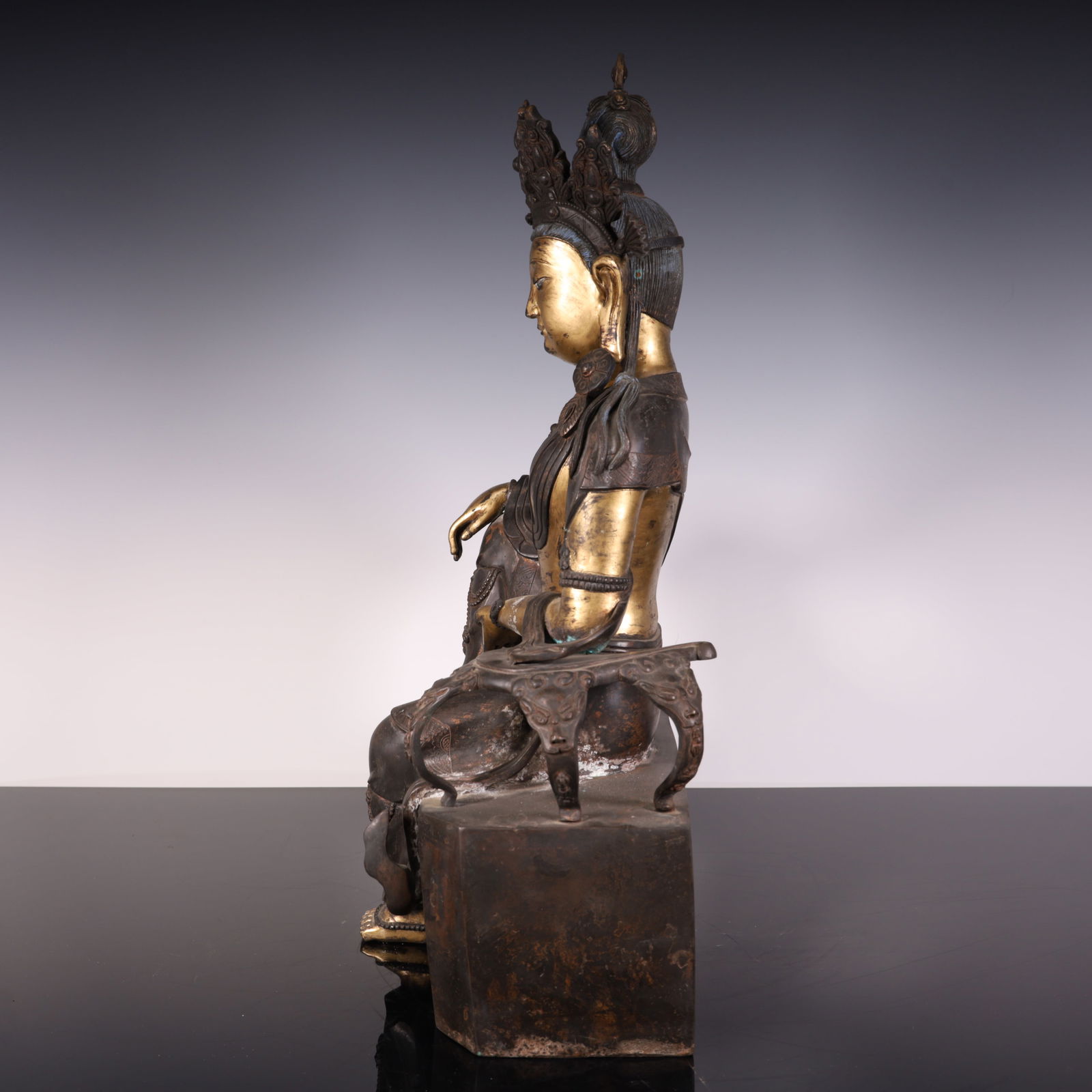 A beautiful bronze gilt Buddha statue - 13