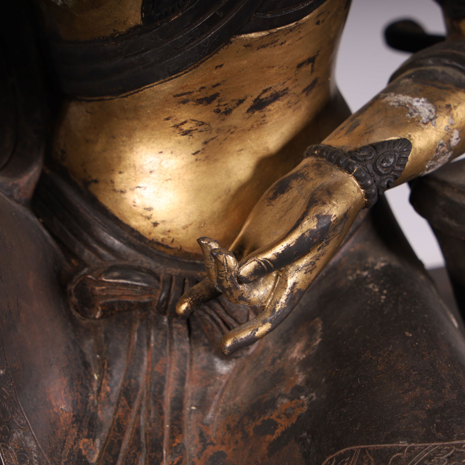 A beautiful bronze gilt Buddha statue - 2
