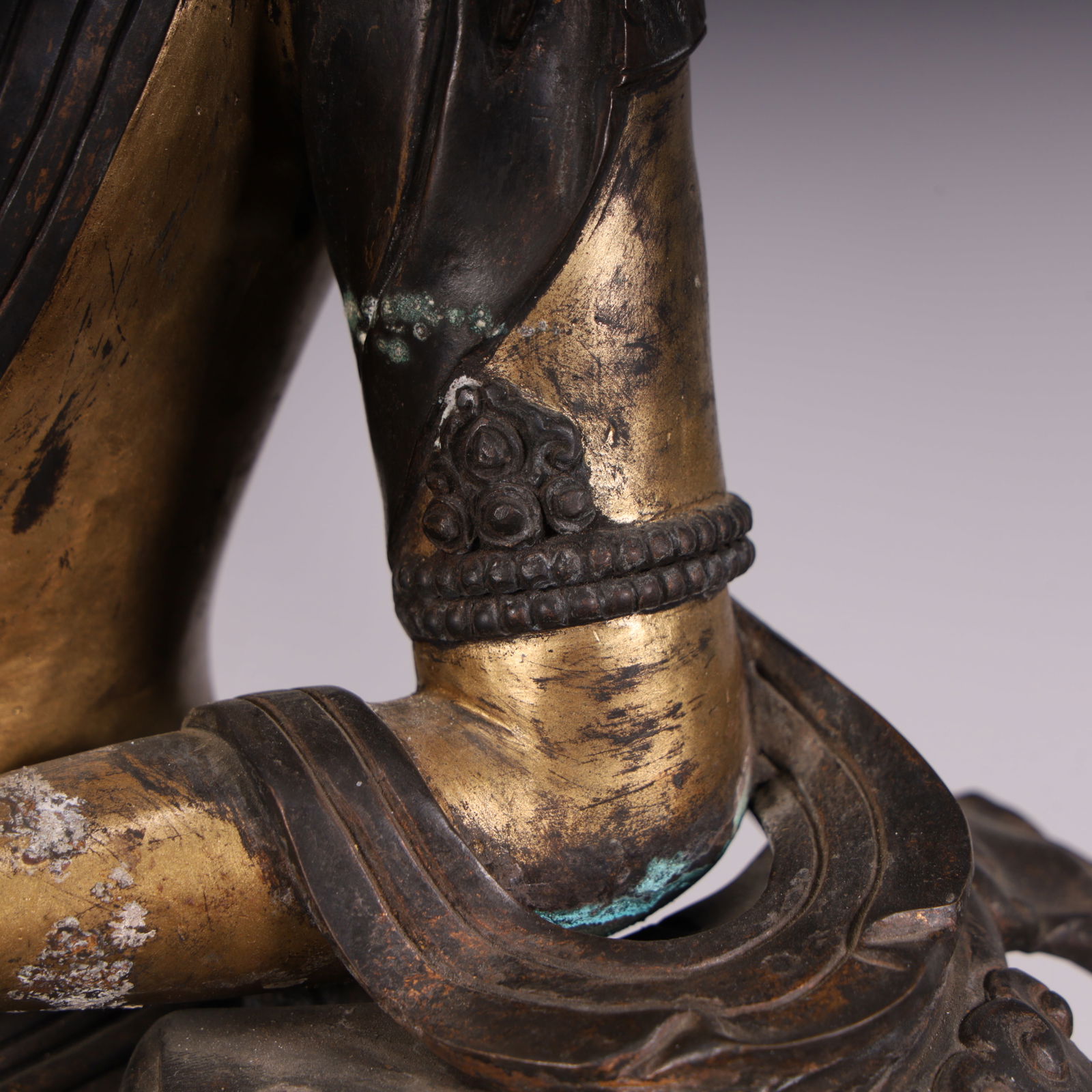 A beautiful bronze gilt Buddha statue - 6