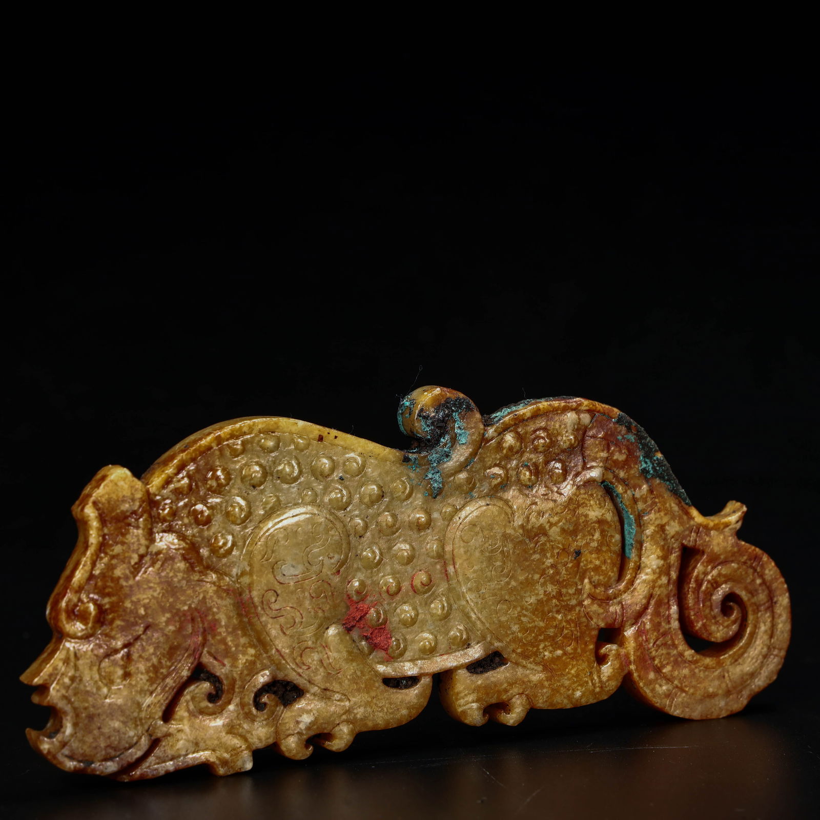 A beautiful valley-patterned jade tiger-shaped pendant - 2