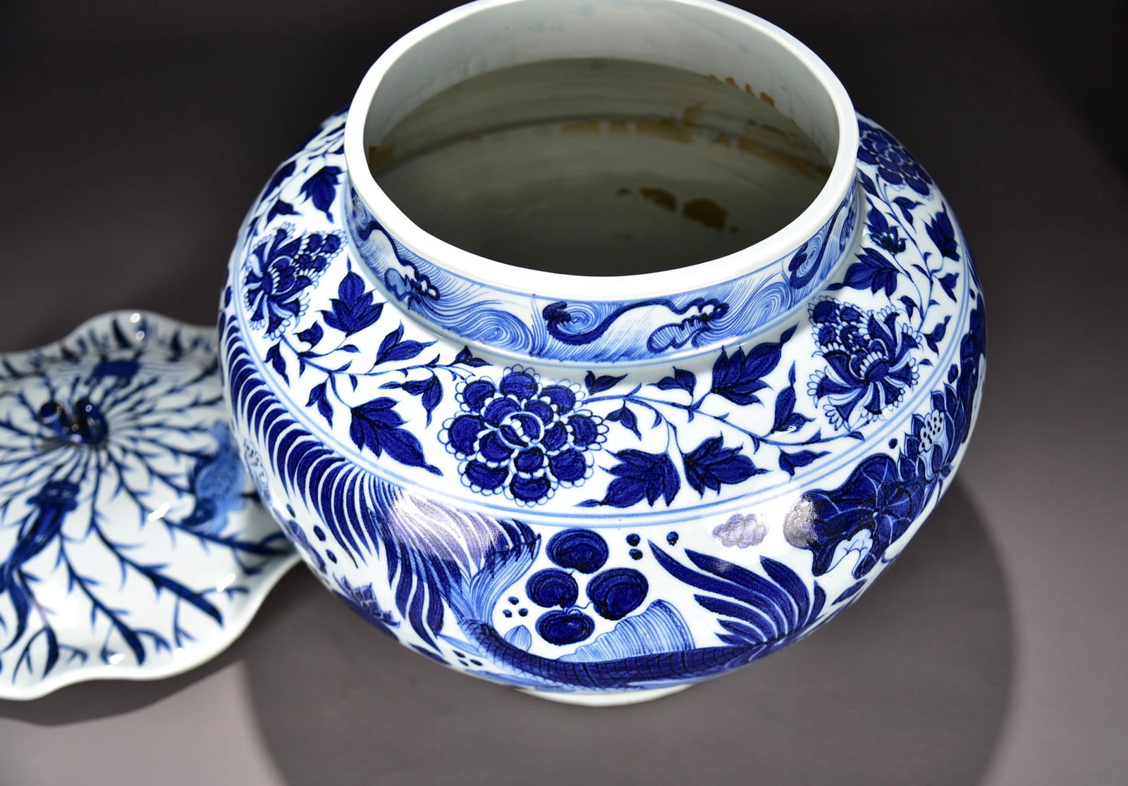 A Yuan Dynasty mackerel algae pattern lotus leaf lid jar - 11