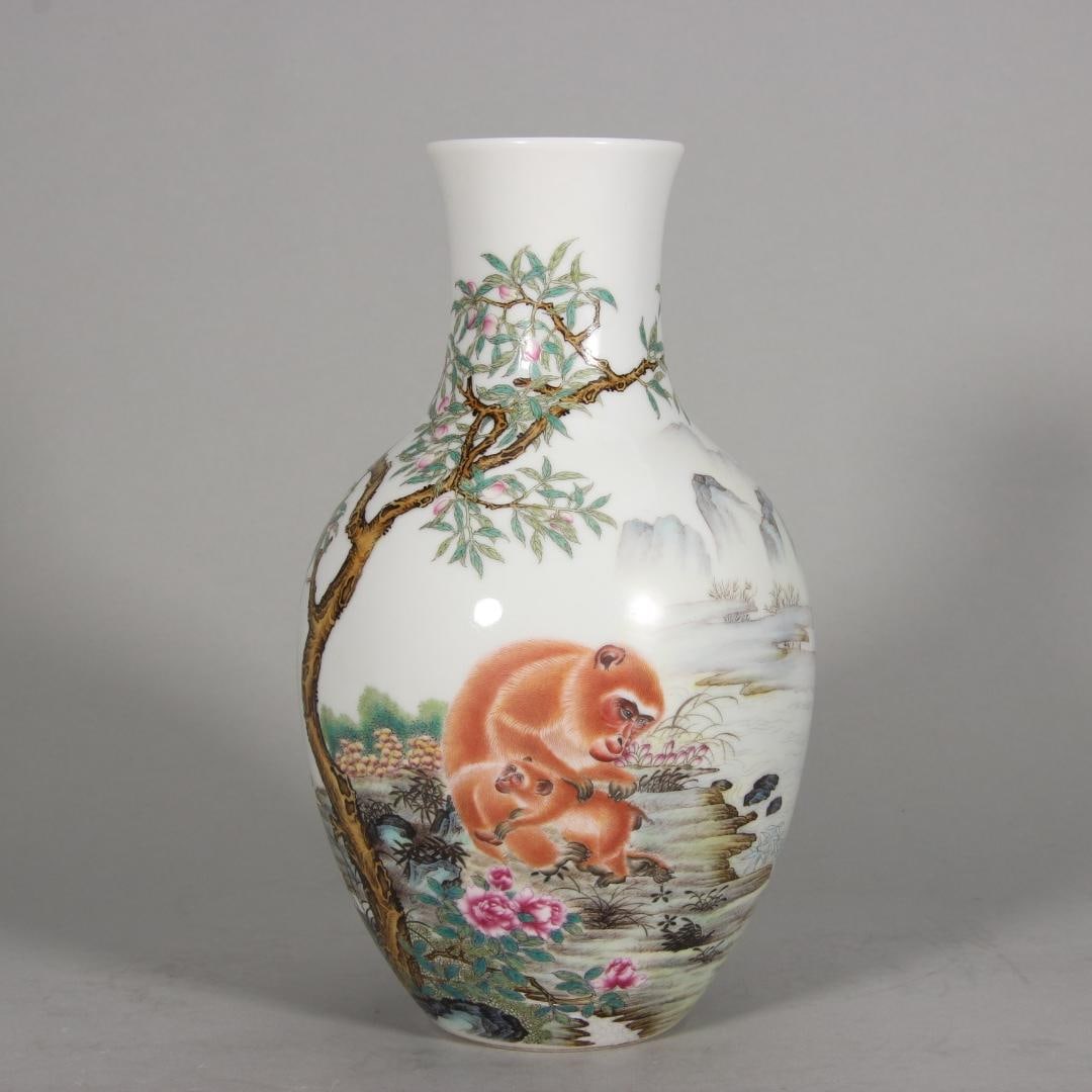 An enamel color good news made in the Qianlong period of the Qing Dynasty frequently circulated (1 of 9)