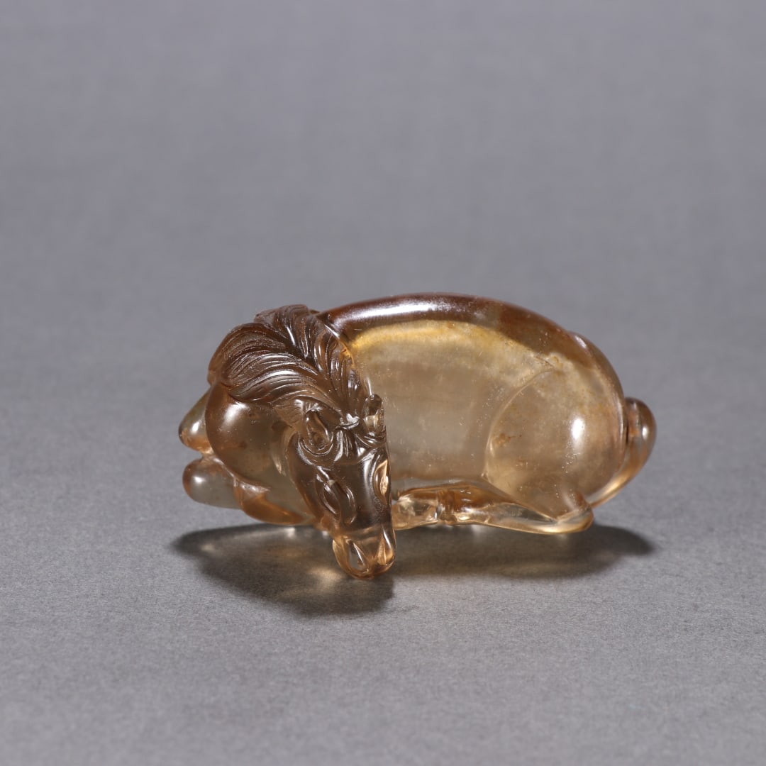 A Qing Dynasty tea crystal horse mare ornament (1 of 9)