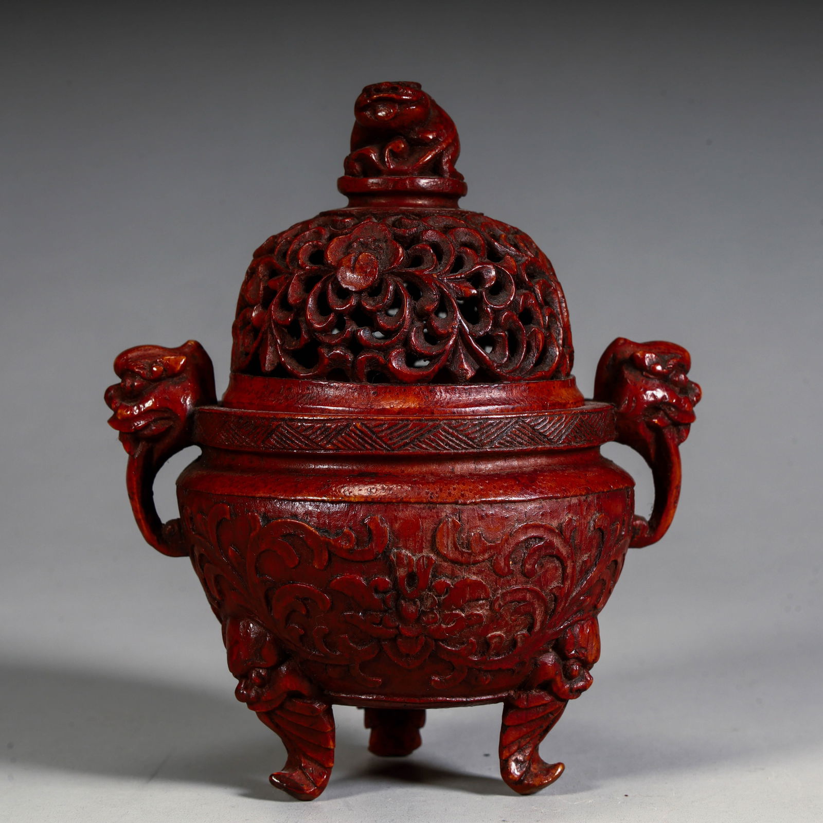 A bamboo carved incense burner from the Qing Dynasty (1 of 9)