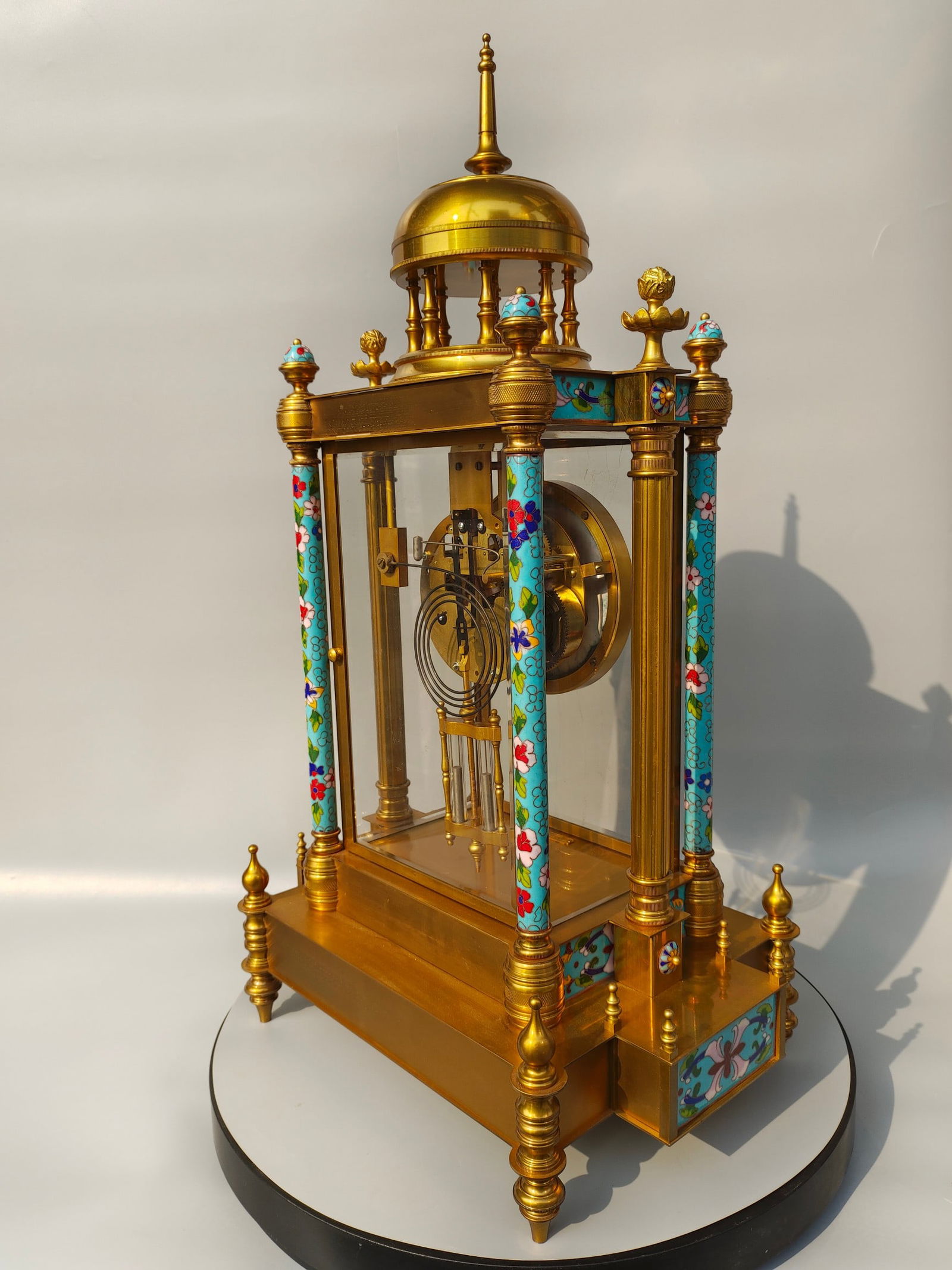 A beautiful cloisonné gilt old desk clock - 6