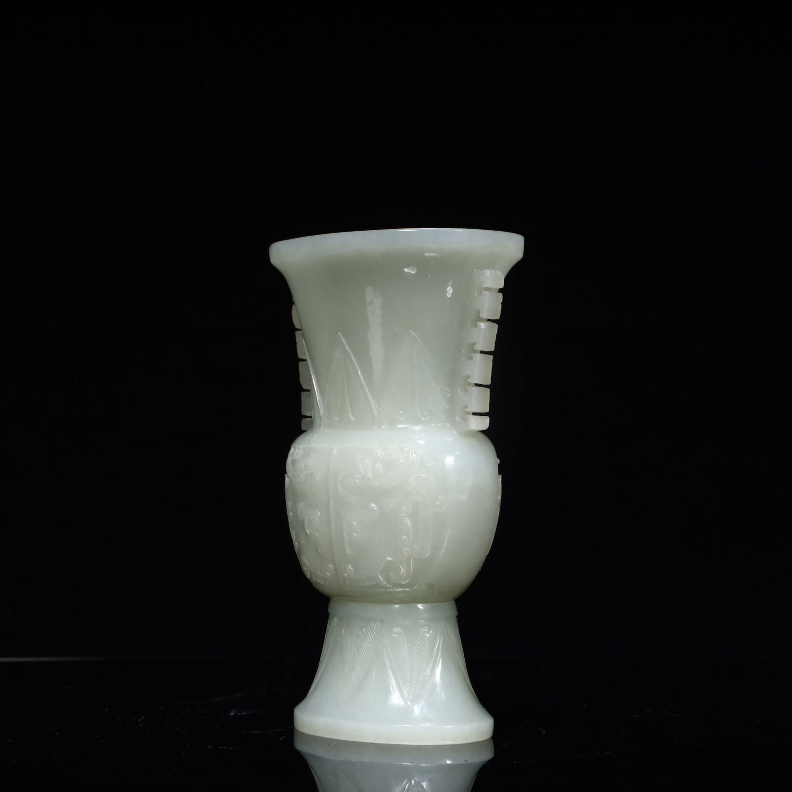 A beautiful Hetian jade wine bottle - 2