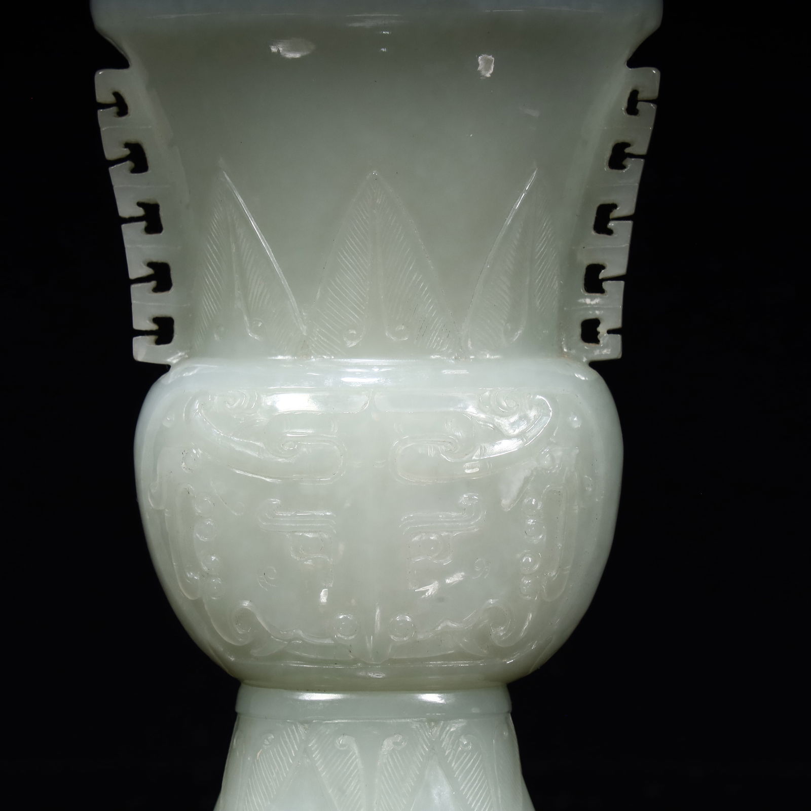 A beautiful Hetian jade wine bottle - 4